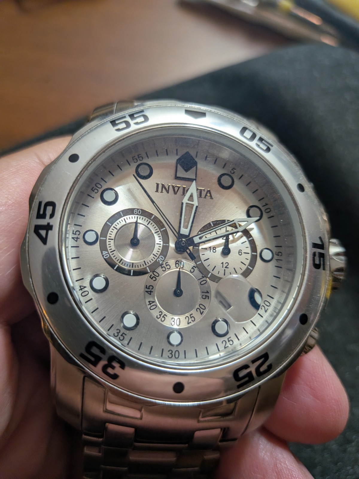Used Invicta Men’s ‘S Pro Diver Quartz Chronograph Silver Dial Watch Model 0071