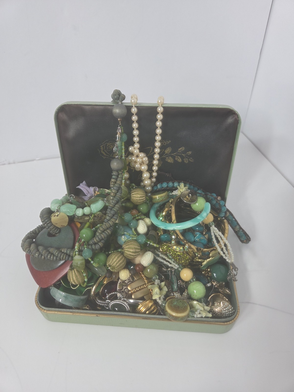 estate lot of vtg current green gold tone jewelry in farrington box wearable