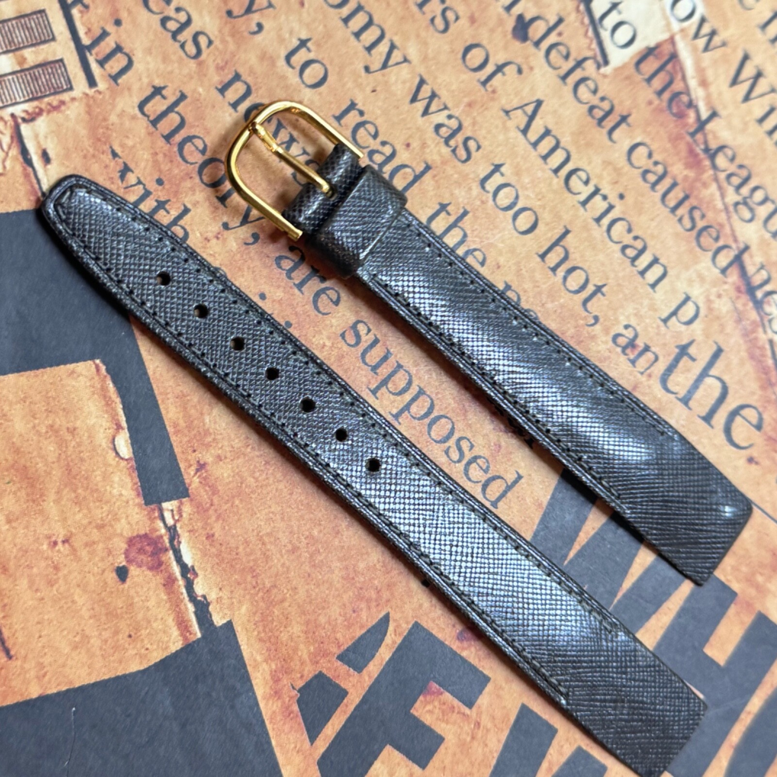 Single keeper grey stitched leather 17mm open-ended vintage watch strap NOS