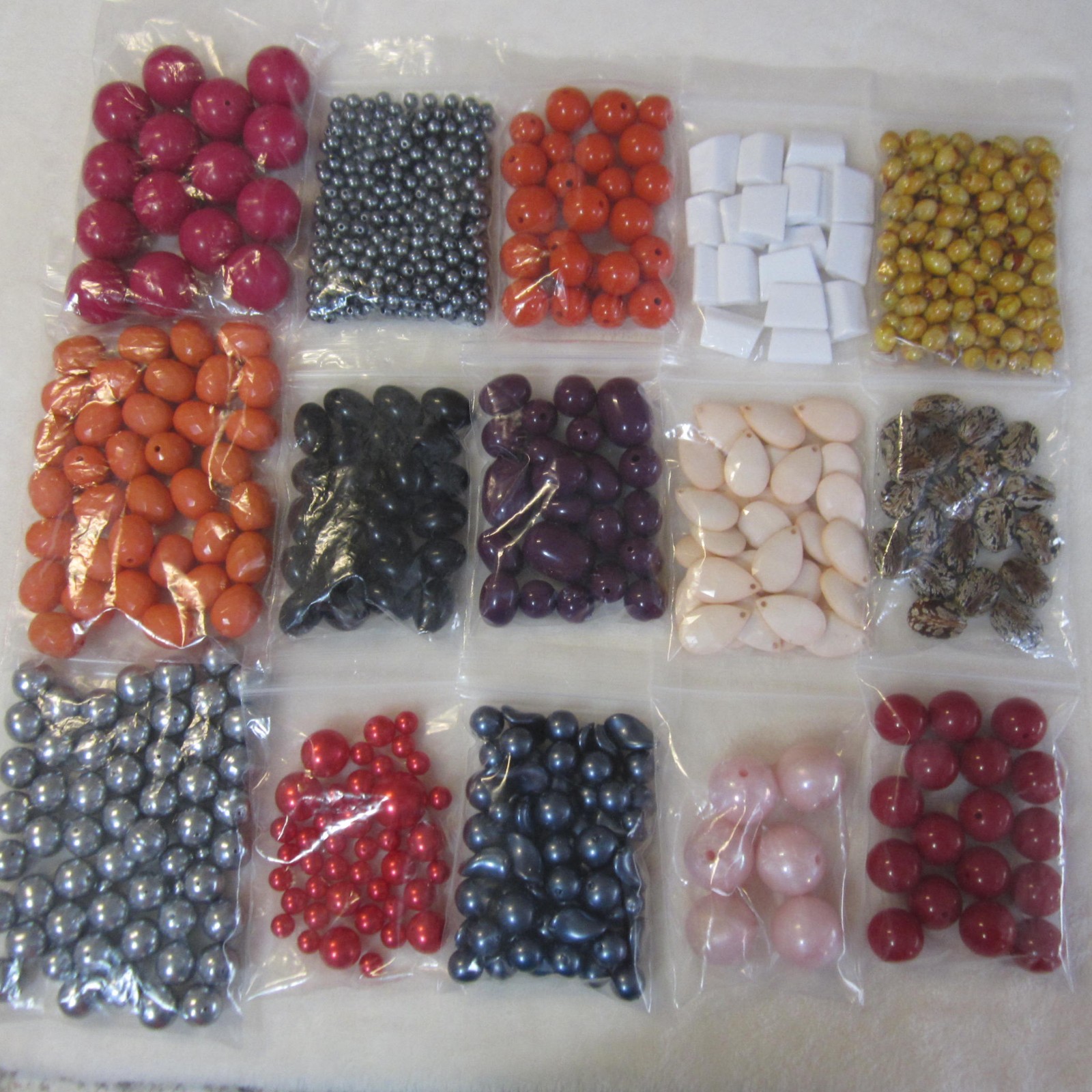 Lucite & Acrylic Beads + Lot Loose Bagged Harvested from Vintage Jewelry 1.14lb