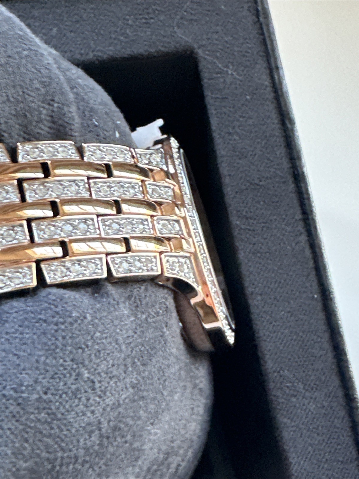 Bulova Quartz Women’s Pave Dial Crystals Rose Gold Watch 32mm 98L235