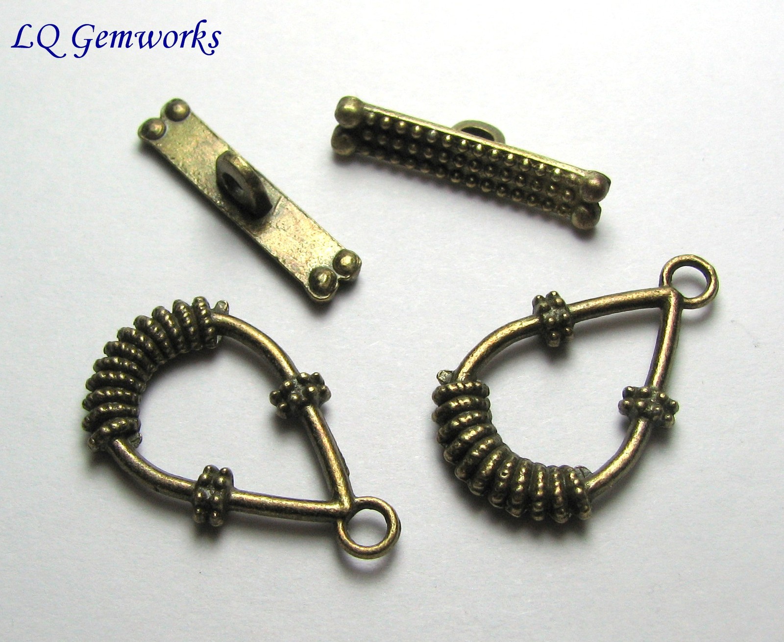 25 ANTIQUE BRASS TONE Base Metal 25mm Toggle Clasps #427