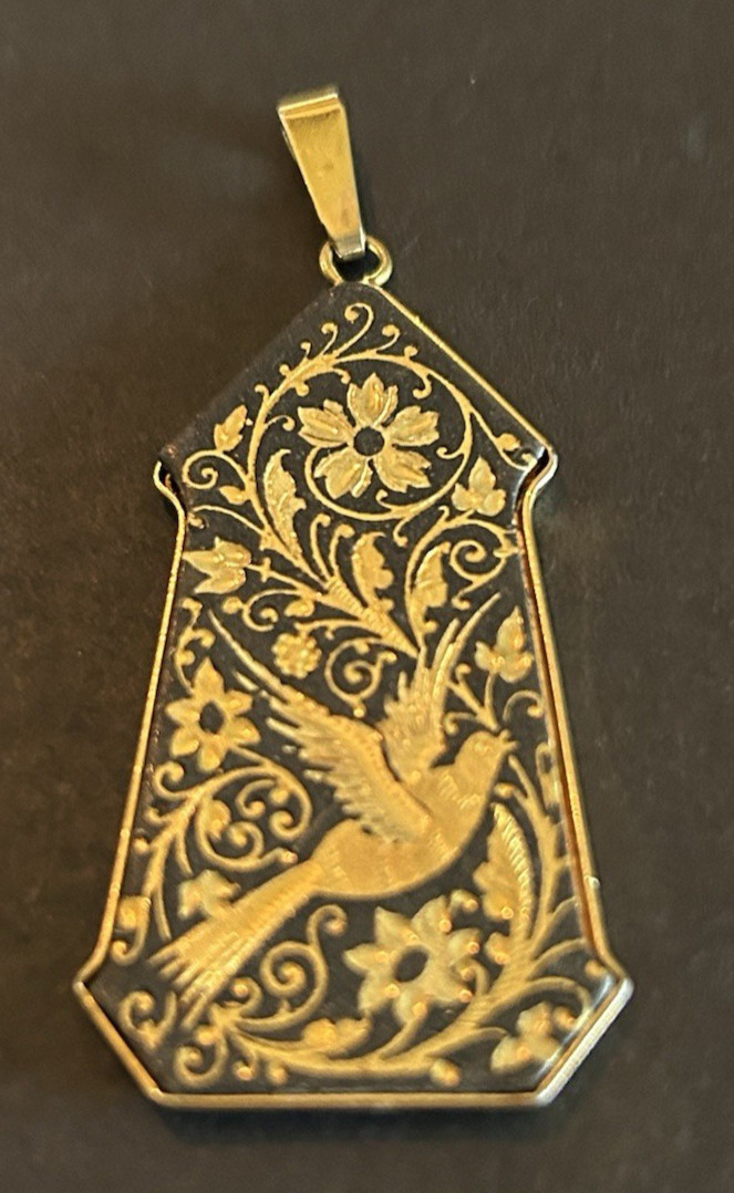Vtg Gold Black Accents Pendant Unique Shape STUNNING Bird & Flower Motif Floral