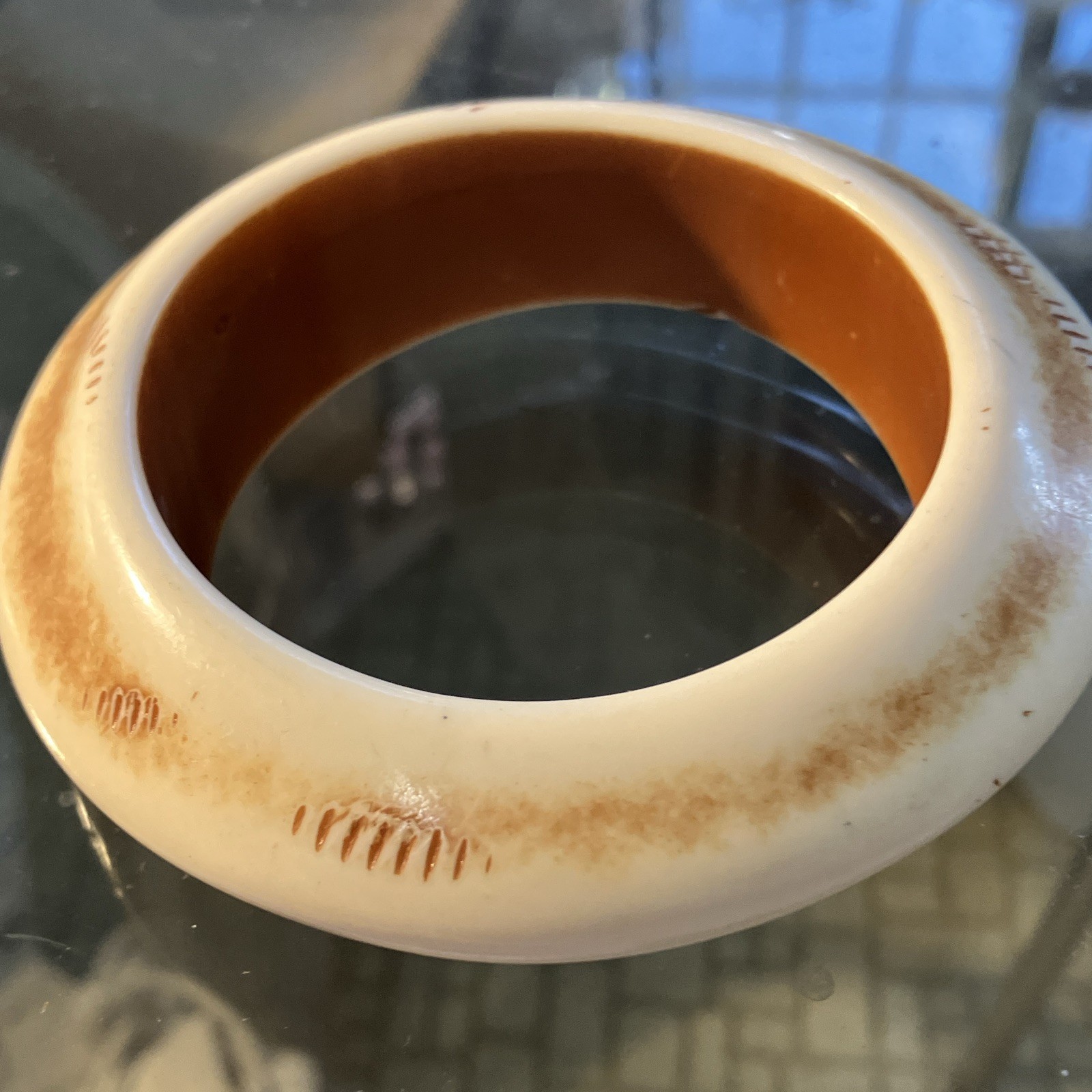 Ivory & Brown Round Bangle Cream.