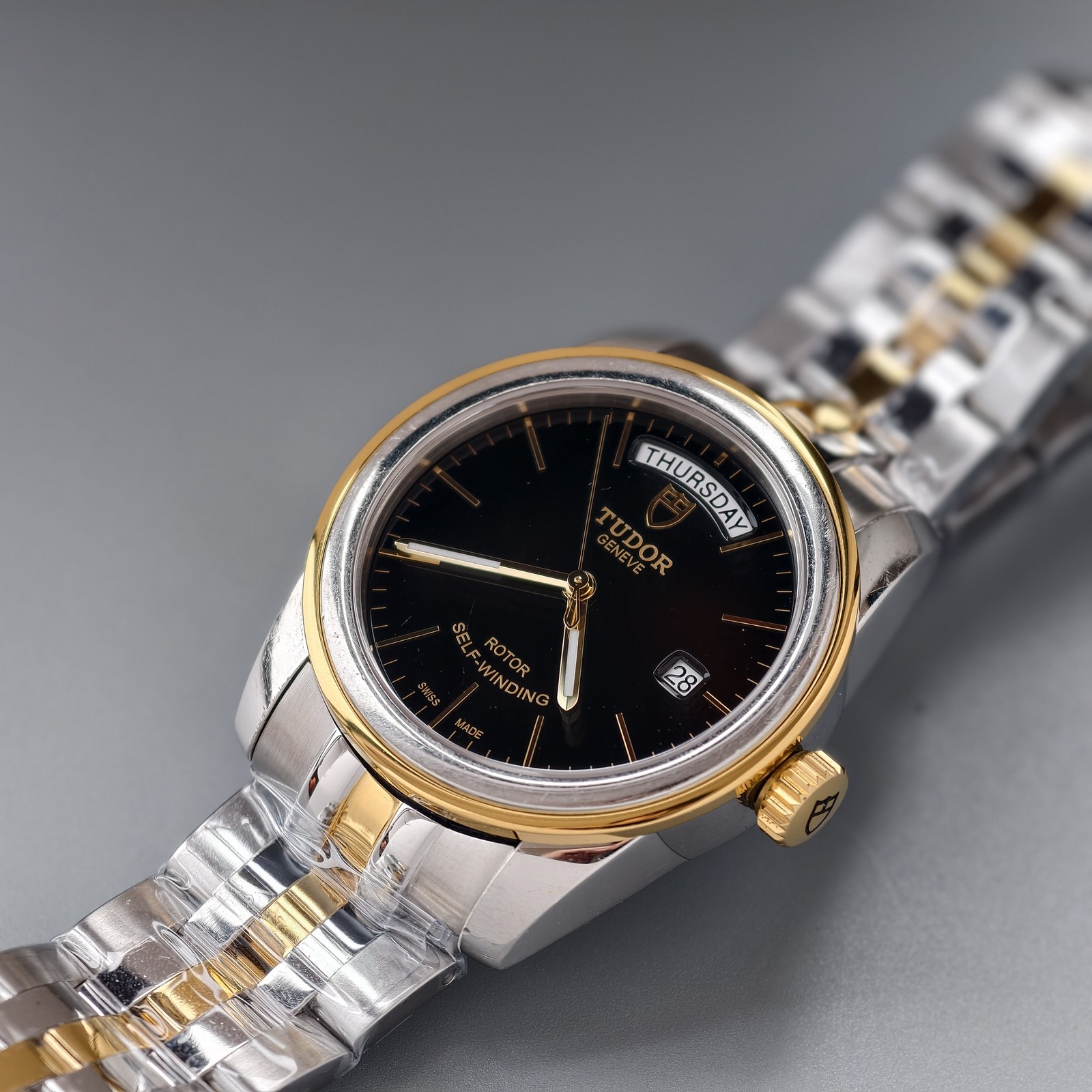 Tudor Black Gilding Dial Glamour M56003-0007 Men’s Watch Automatic 39mm Date