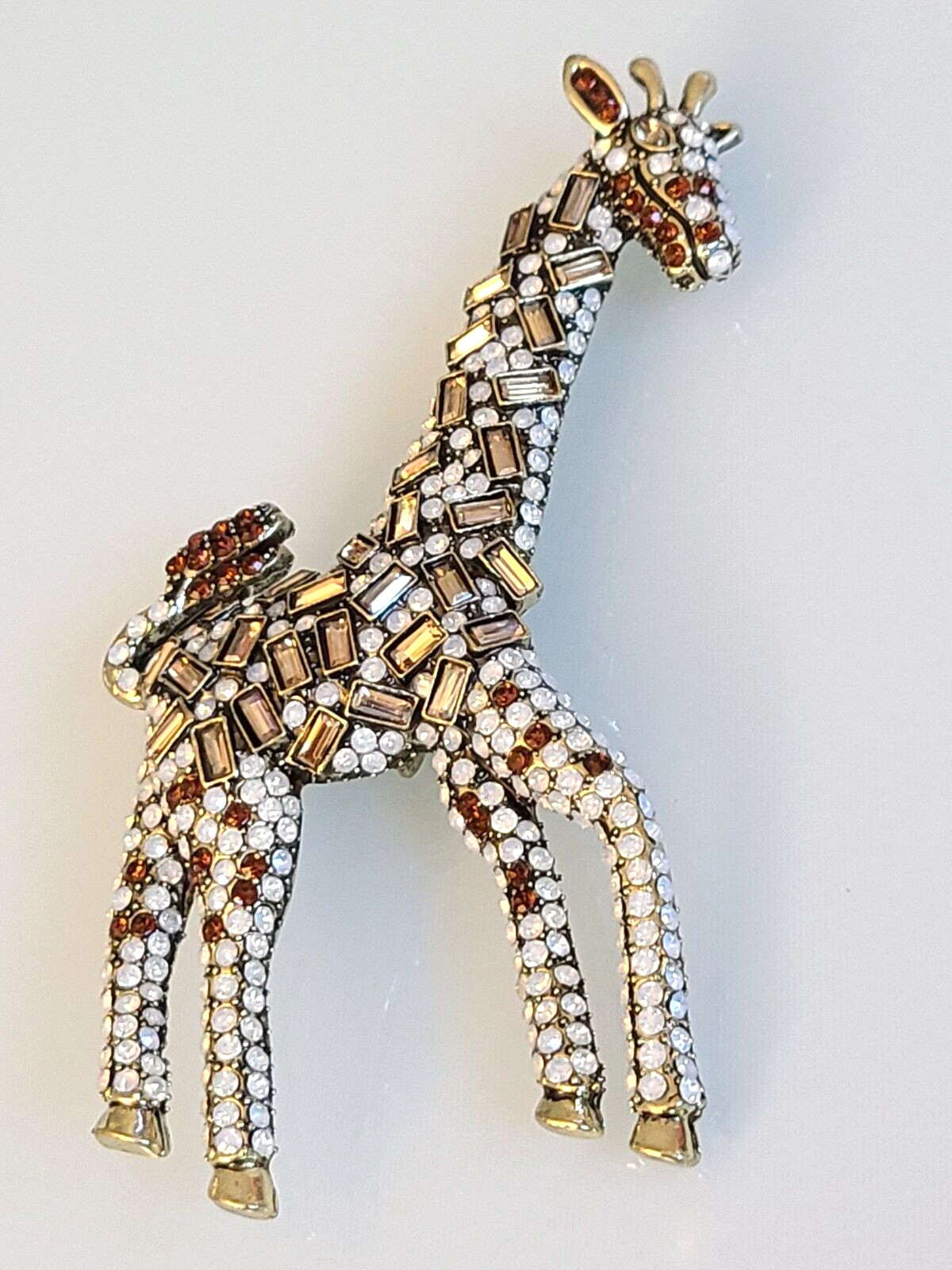 WOWSER HUGE 4 1/4 INCH HEIDI DAUS STYLE UNSIGNED GIRAFFE BROOCH PIN BEAUTY