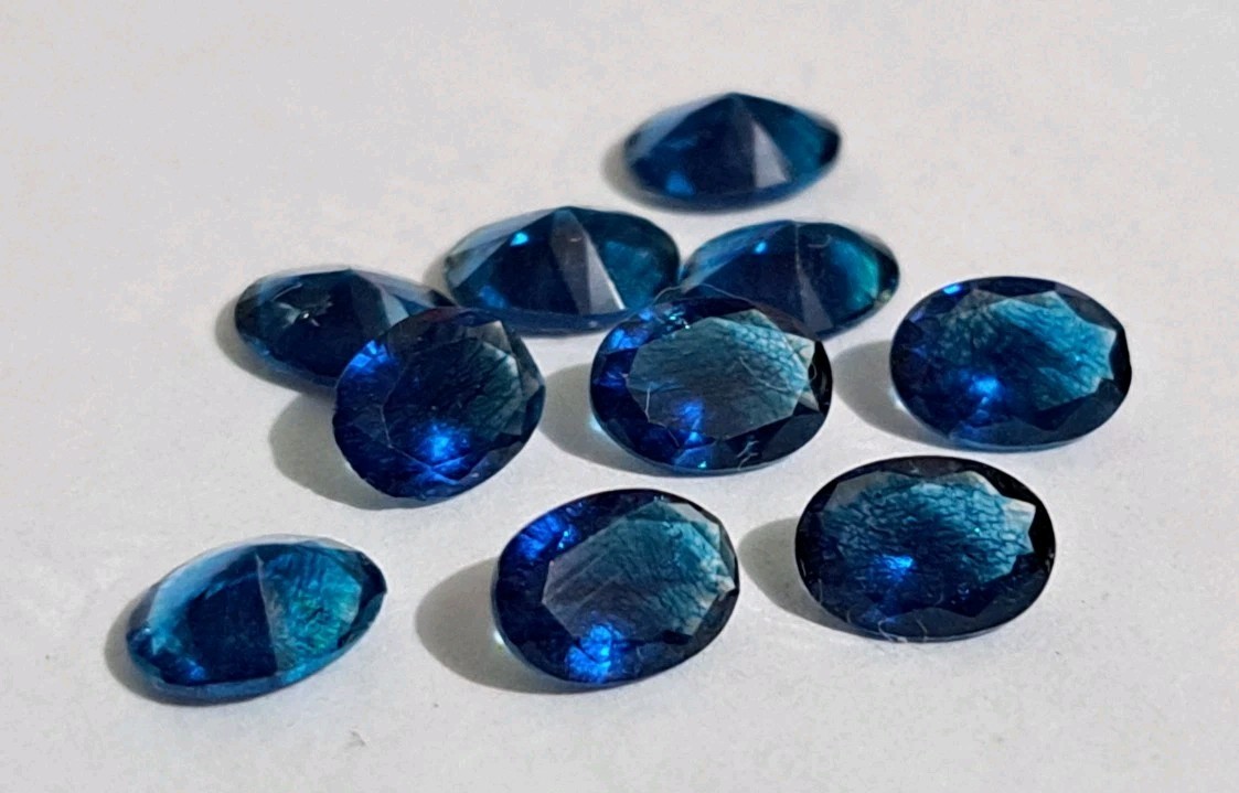 10 pieces Oval 7 x 5mm Synthetic Blue Saphire Loose Stones