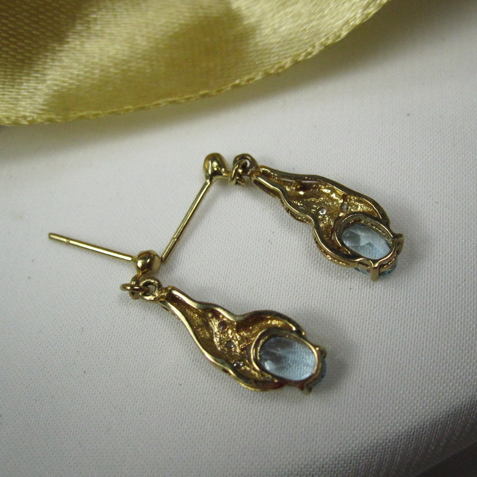 Vintage 9kt Yellow Gold Drop & Dangle Earrings with Blue Topaz and Diamonds