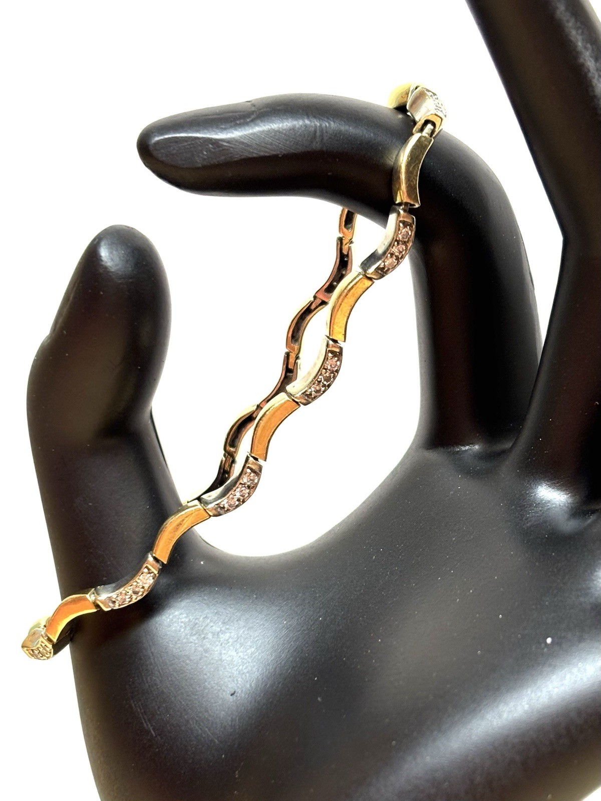 14K Solid Gold Diamond bracelet 12.6 Grams, 7” Inches Long New!