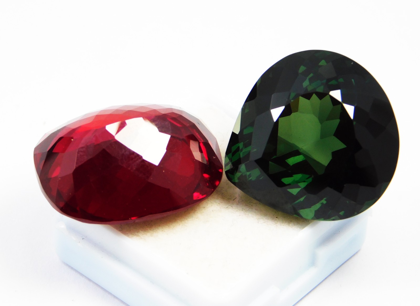 Certified PIGEON BLOOD RED Ruby / GREEN SAPPHIRE 97.70 Ct Natural Exclusive Pair
