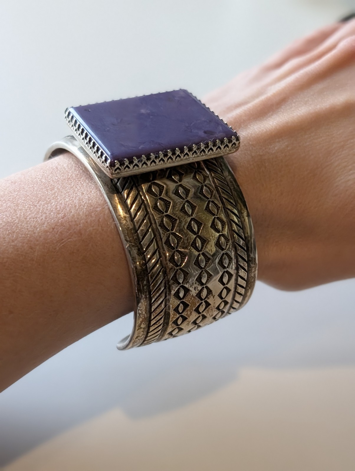 Gary S. Custer Navajo Sterling Charoite Cuff 114g Hand-Stamped 1⅜” Wide