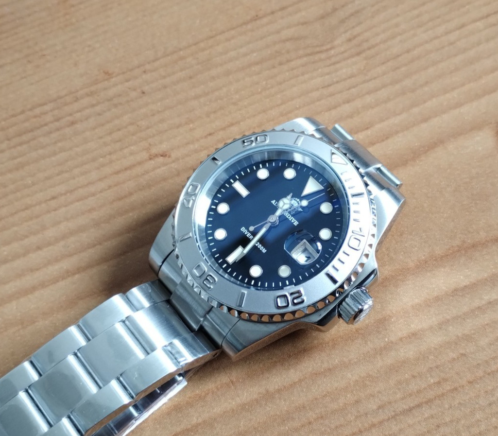 ADDIESDIVE MY-H3-C Men’s Quartz Divers Watch 200M BGW9 Luminous Stainless Steel.