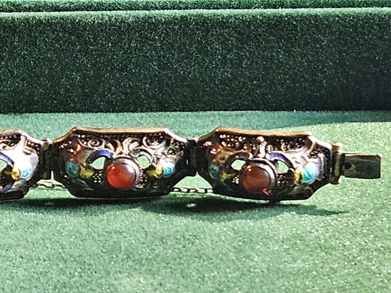 Vintage Chinese Gilt Silver filgeree Cloisonne Carnelian Bracelet 7 1/8