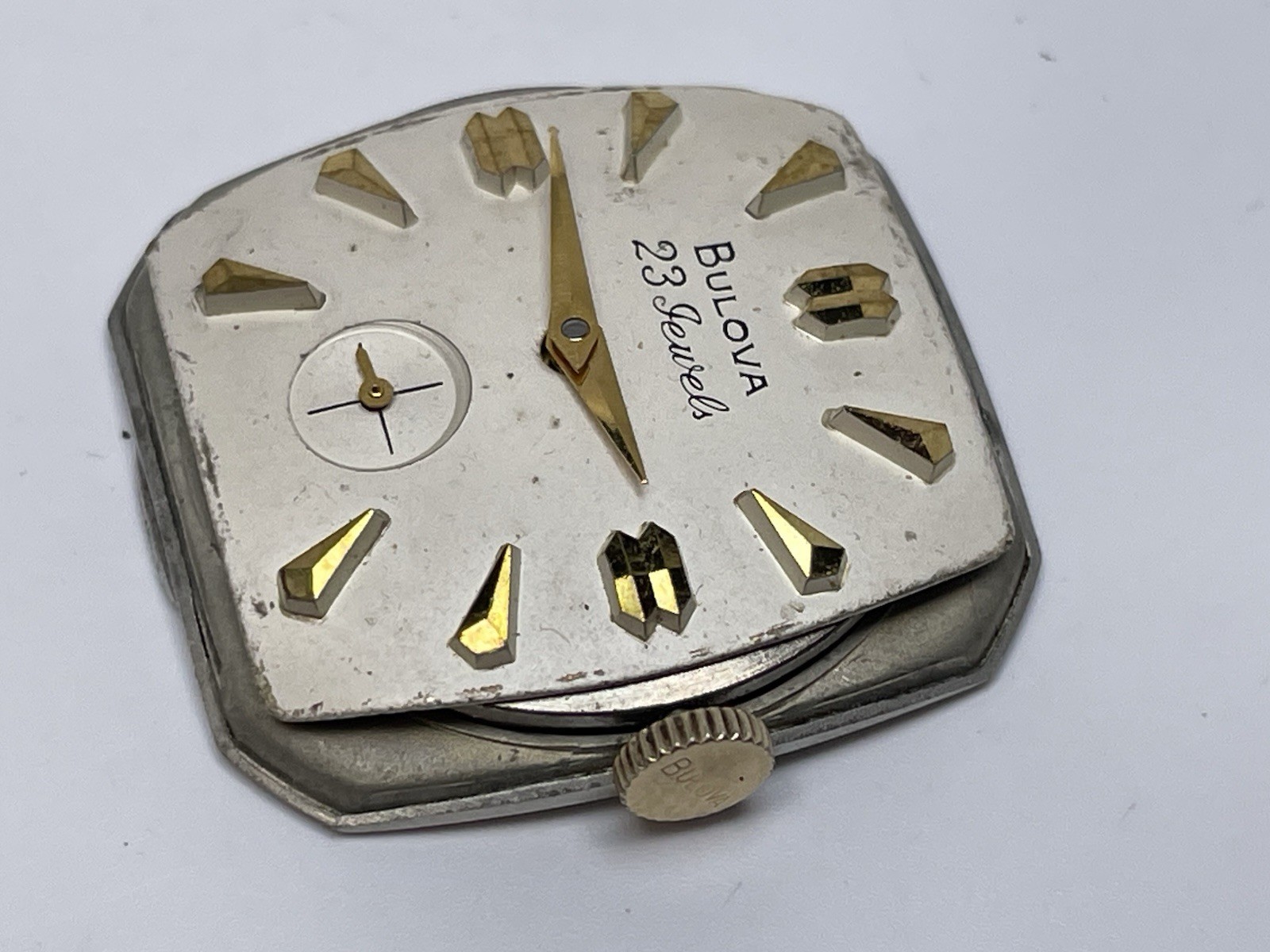 1963 Bulova 23 Jewels Manual Wind Watch Cal. 10 BP In Good Working Condition.