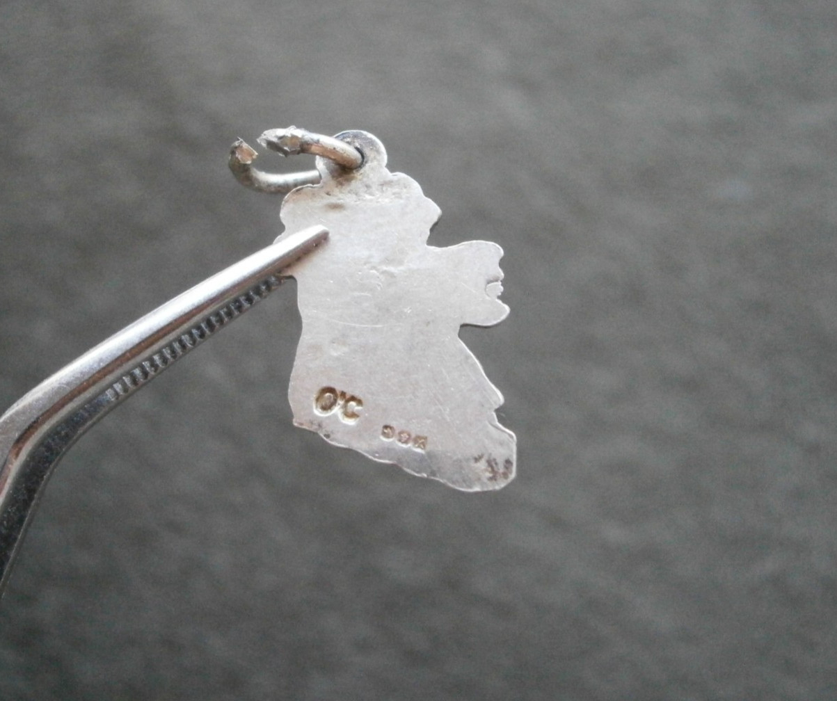 Ireland Outline Map with Towns Vintage Sterling Silver Travel Bracelet Charm 1g