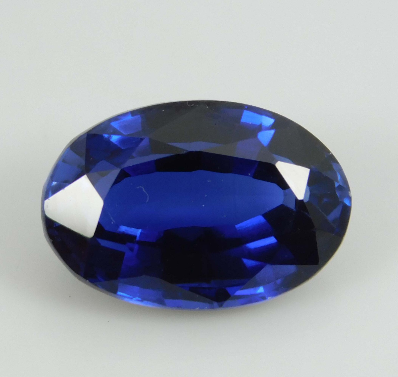 Certified 7.85 Ct Natural Kashmiri Blue Sapphire Oval Cut Loose Gemstone