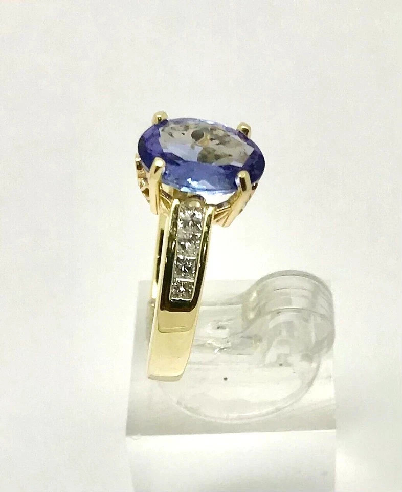 3.55 Ct Oval Cut Tanzanite Women’s Unique Engagement Ring 14K Yellow Gold