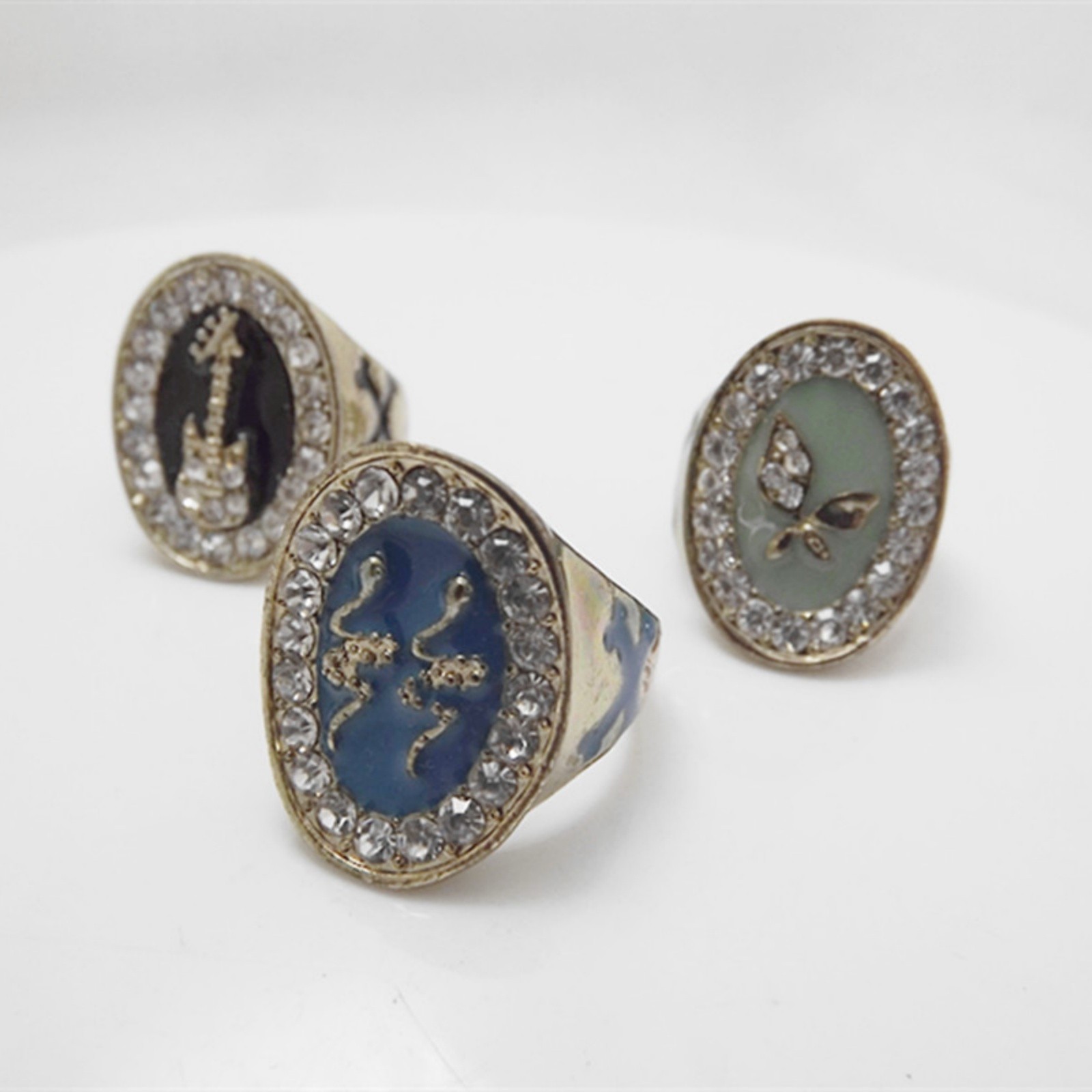 28 Pcs Vintage Enamel Signet Rings Oval Zircon Mixed Design Alloy Jewelry Set