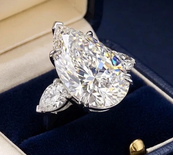 RARE 19.50 Ct White Treated Diamond Ring, 925 Silver, Excellent Luster