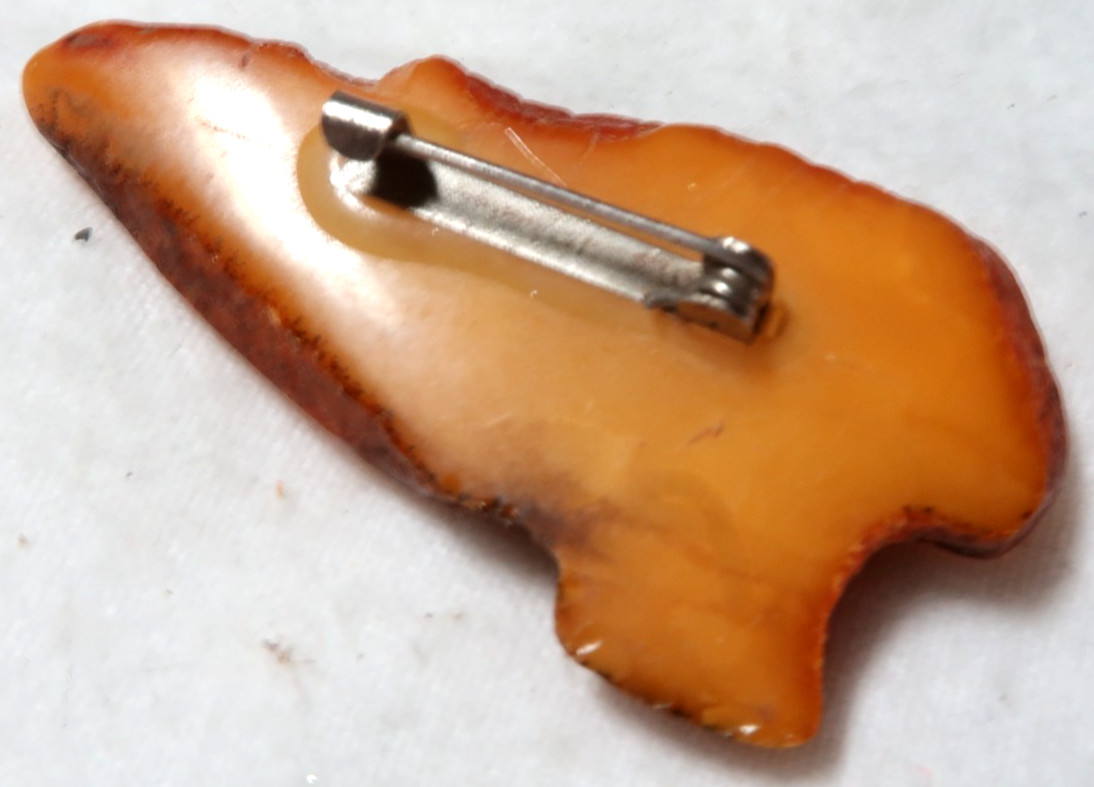 VINTAGE USSR DEEP BUTTERSCOTCH EGG YOLK COLOR BALTIC AMBER PIN BROOCH