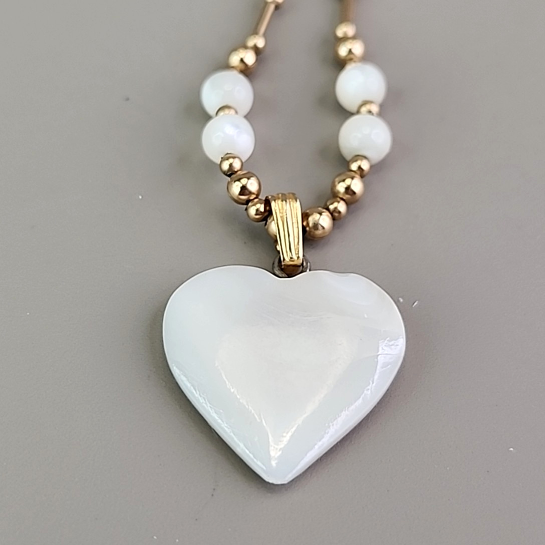 Vintage Mother of Pearl Heart Necklace Beaded Gold Filled Short 15″