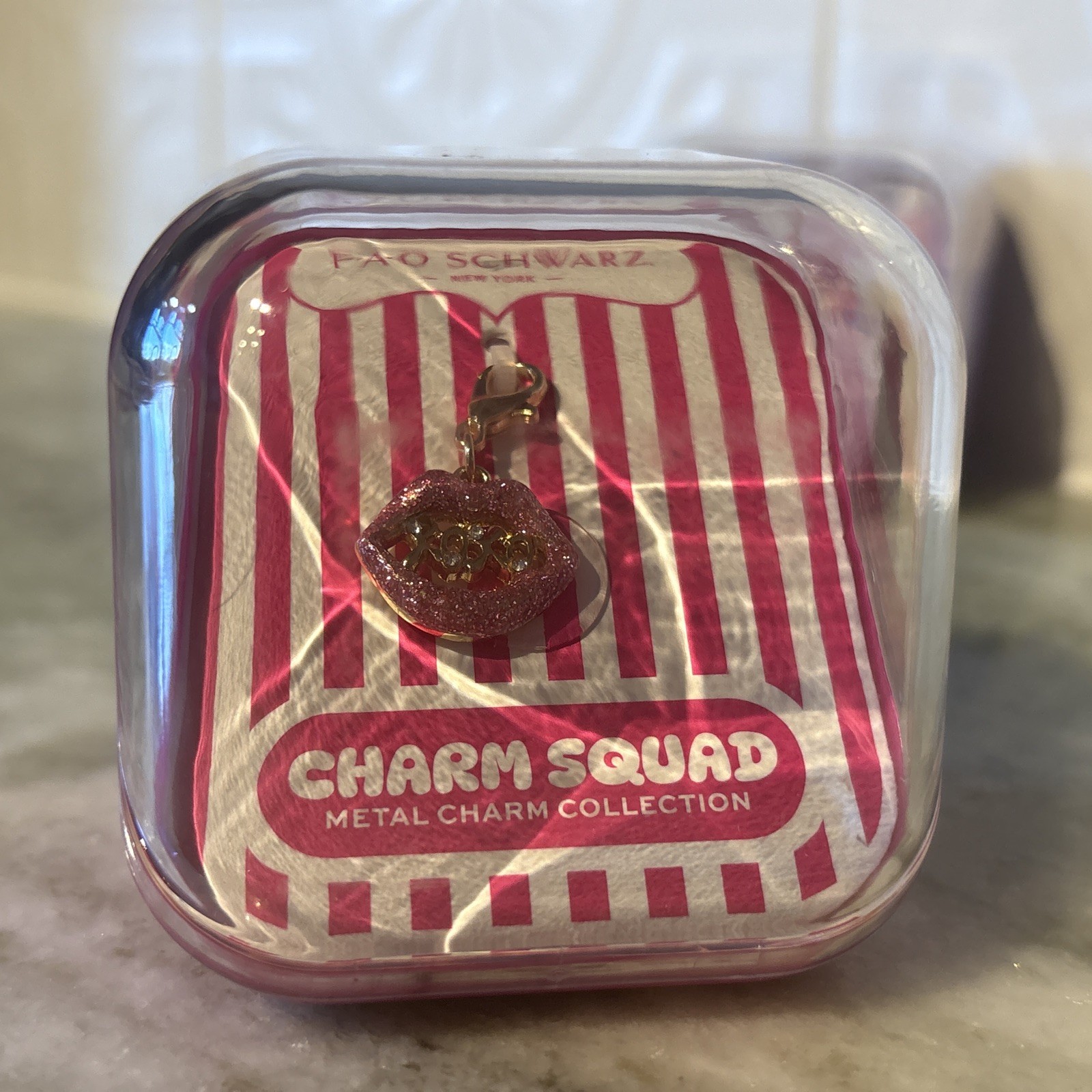 FAO Schwarz Charm Squad Metal Charm Collection Lip Gloss Lips Kiss Xoxo Bracelet
