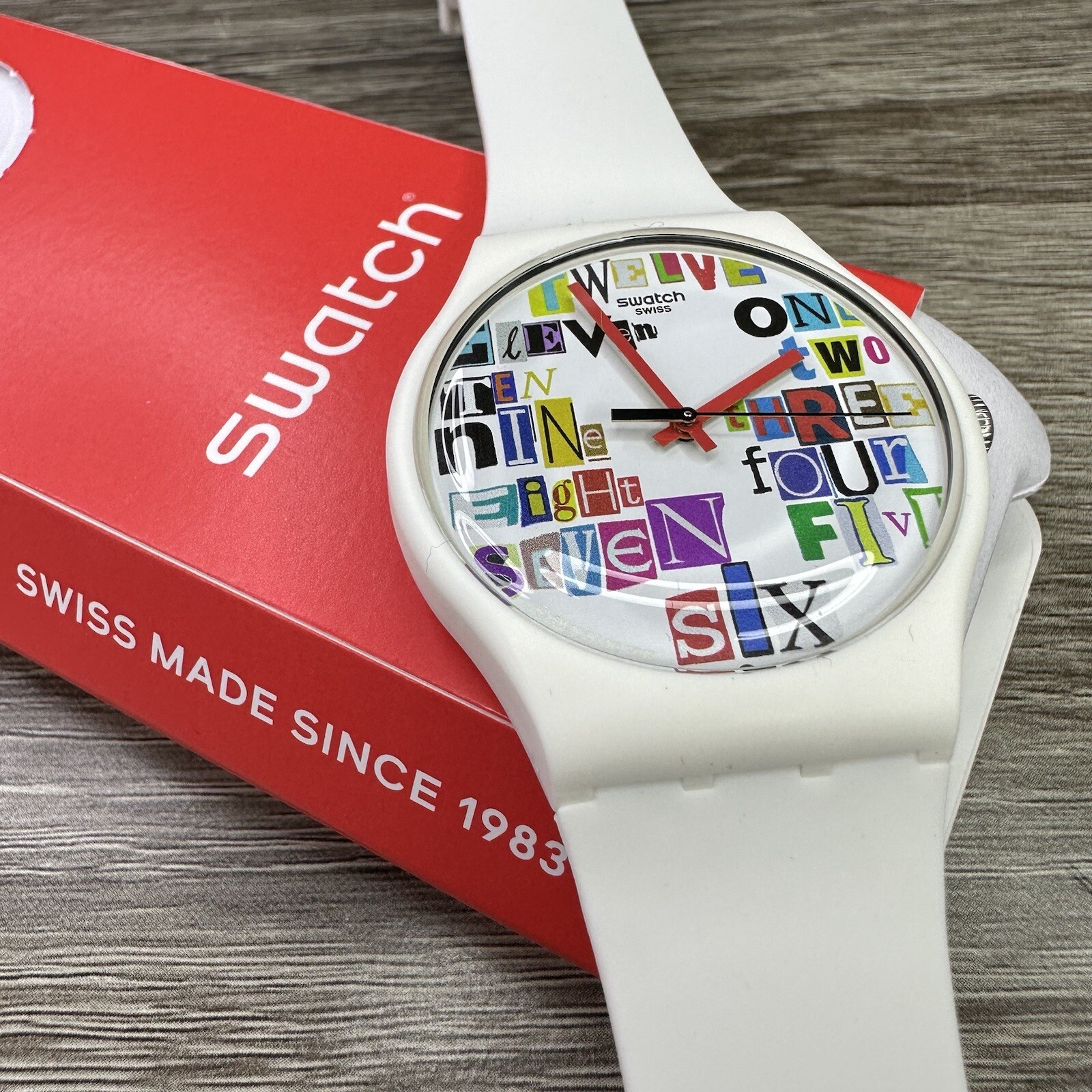 NEW✅LIMITED EDITION✅ Swatch MULTI COLLAGE White Fun 41mm Watch SUOW132