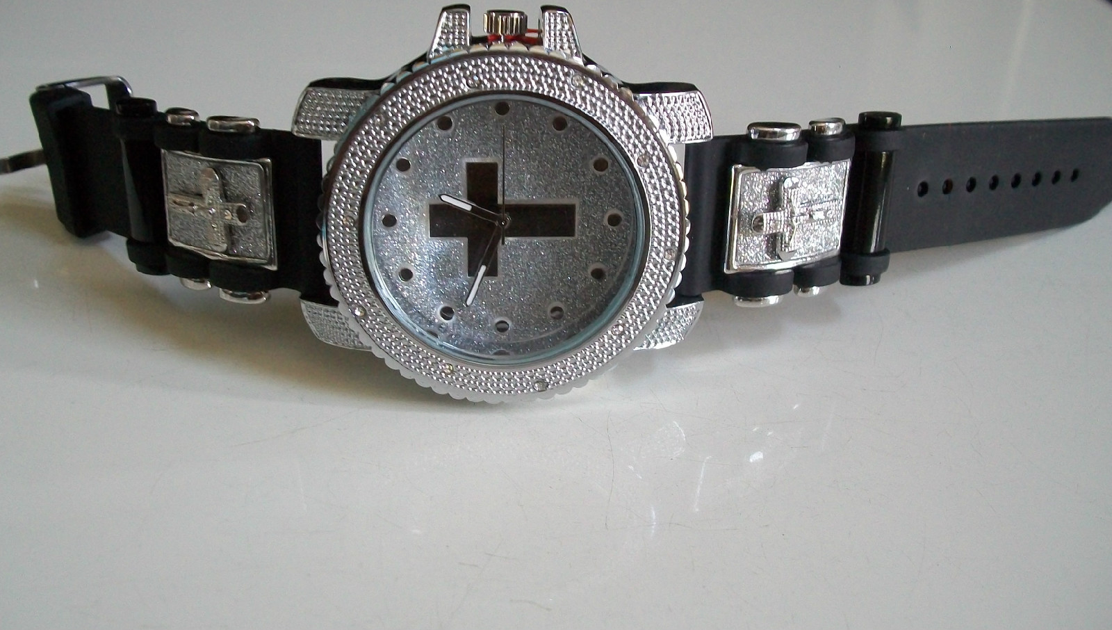 MEN’S BLACK SILVER, GOLD, ROSE FINISH GLITTER CROSS SILICONE BAND HIP HOP WATCH