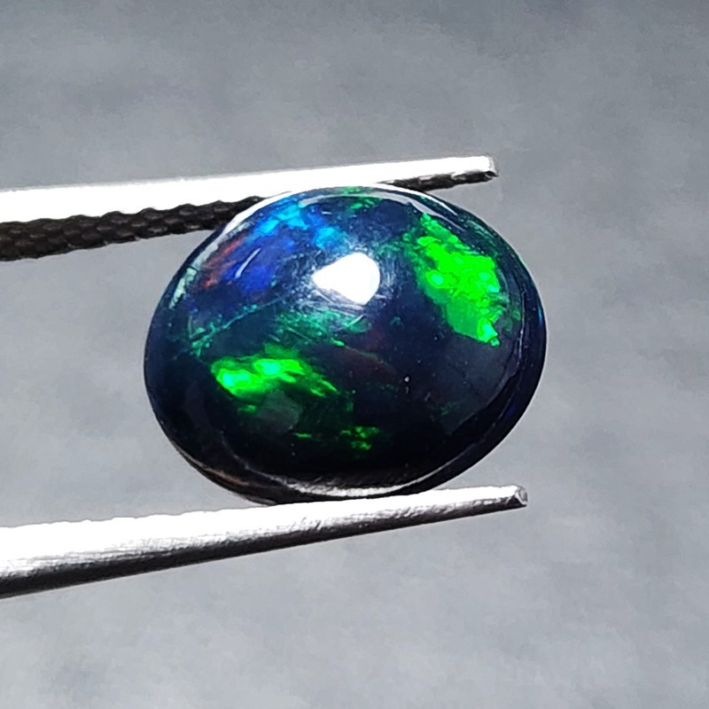 Natural Welo Black Opal Ethiopia Oval Cabochon AAA Green Fire Gem 1.45Ct Ring