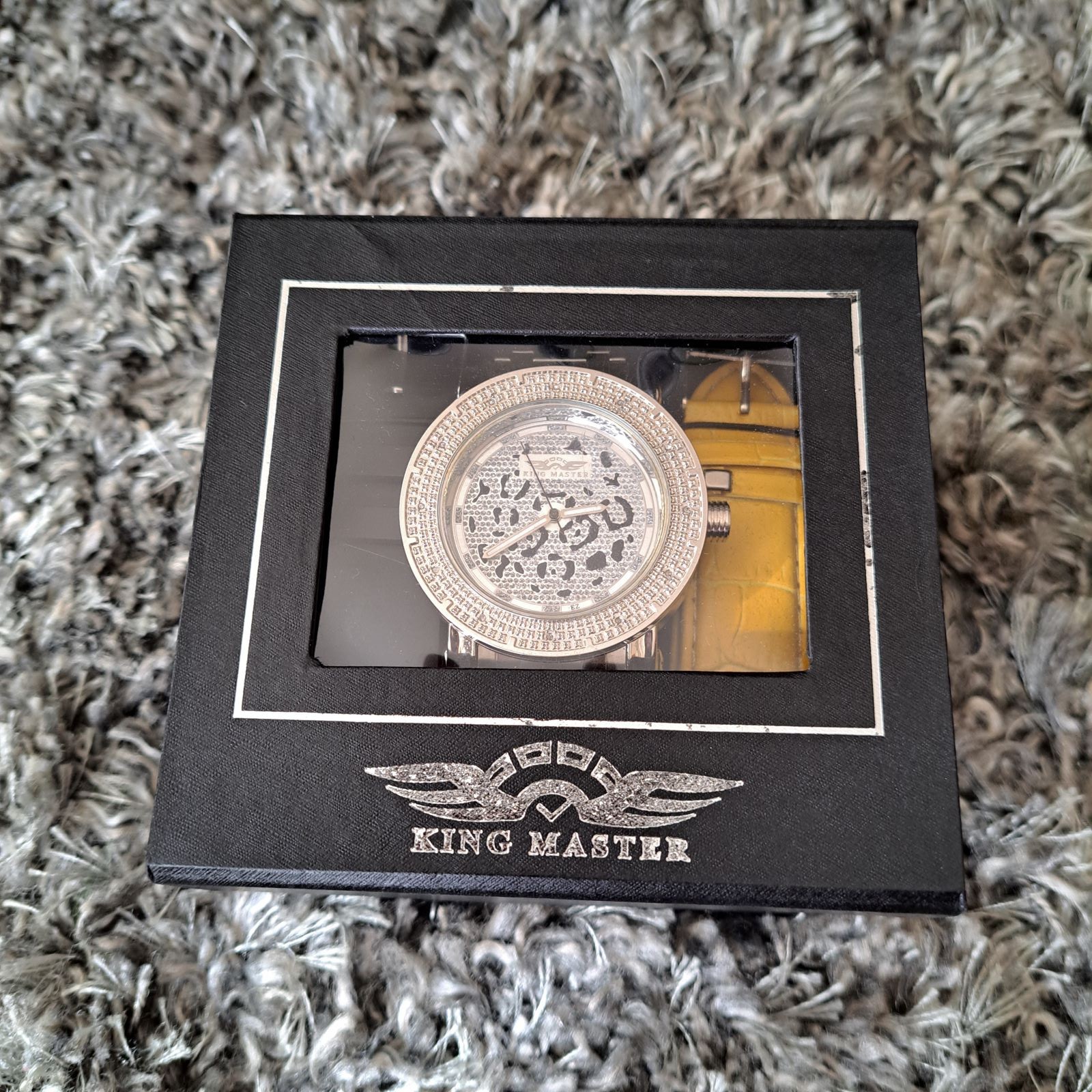 KING MASTER *NIB* Genuine Diamond Leopard Dial Watch with 3Interchangeable Bands