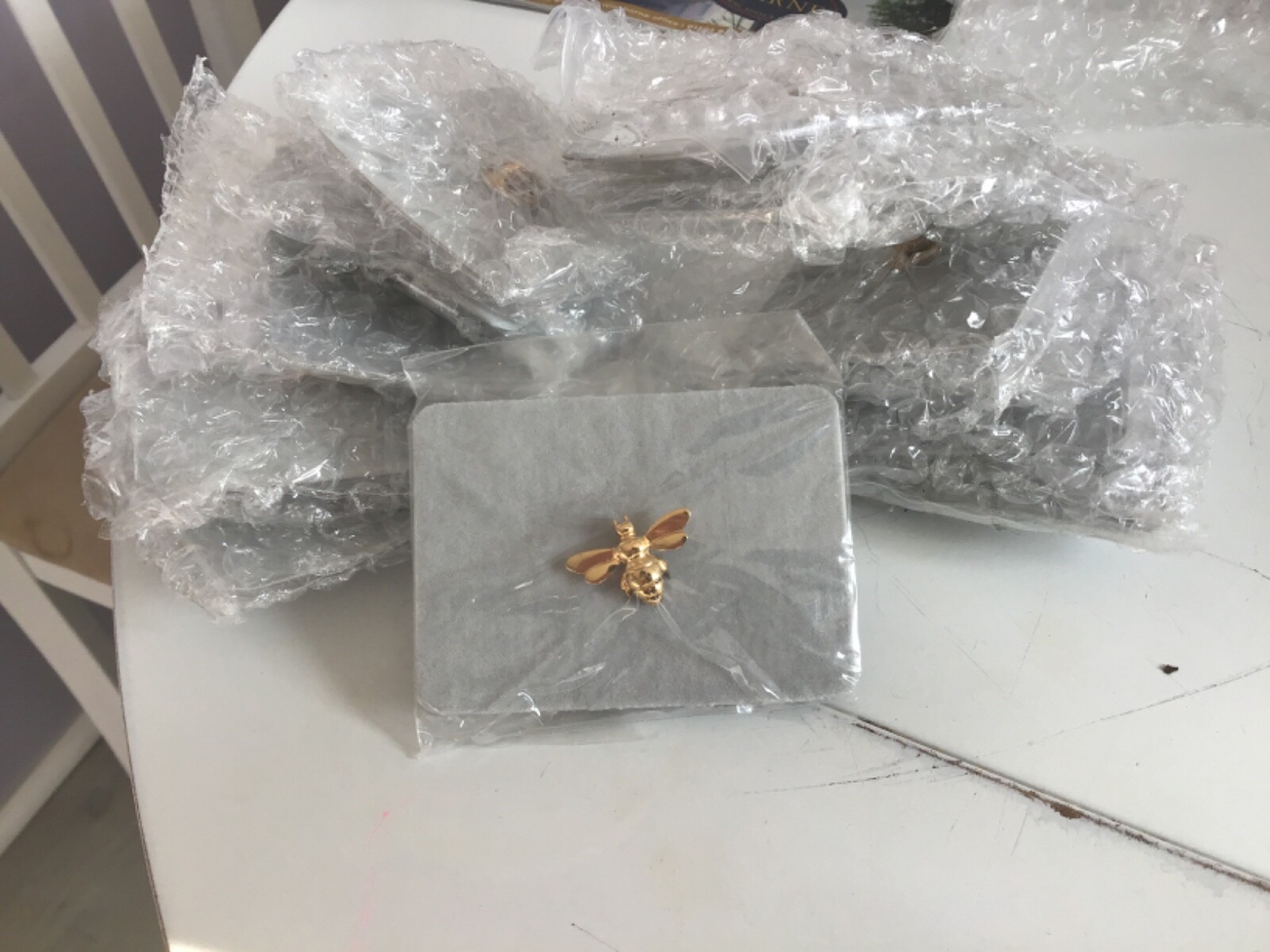 12x brass bee pin brooch new size 20mmx15mm as per photos