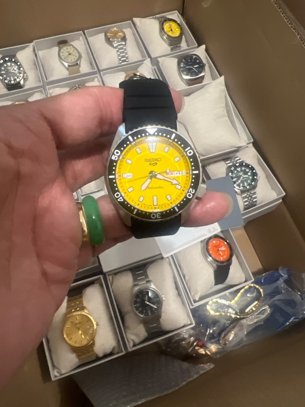 Seiko Men 5 Sports ❤️Automatic Yellow Dial 42.5 mm Rubber Strap Watch SRPL87