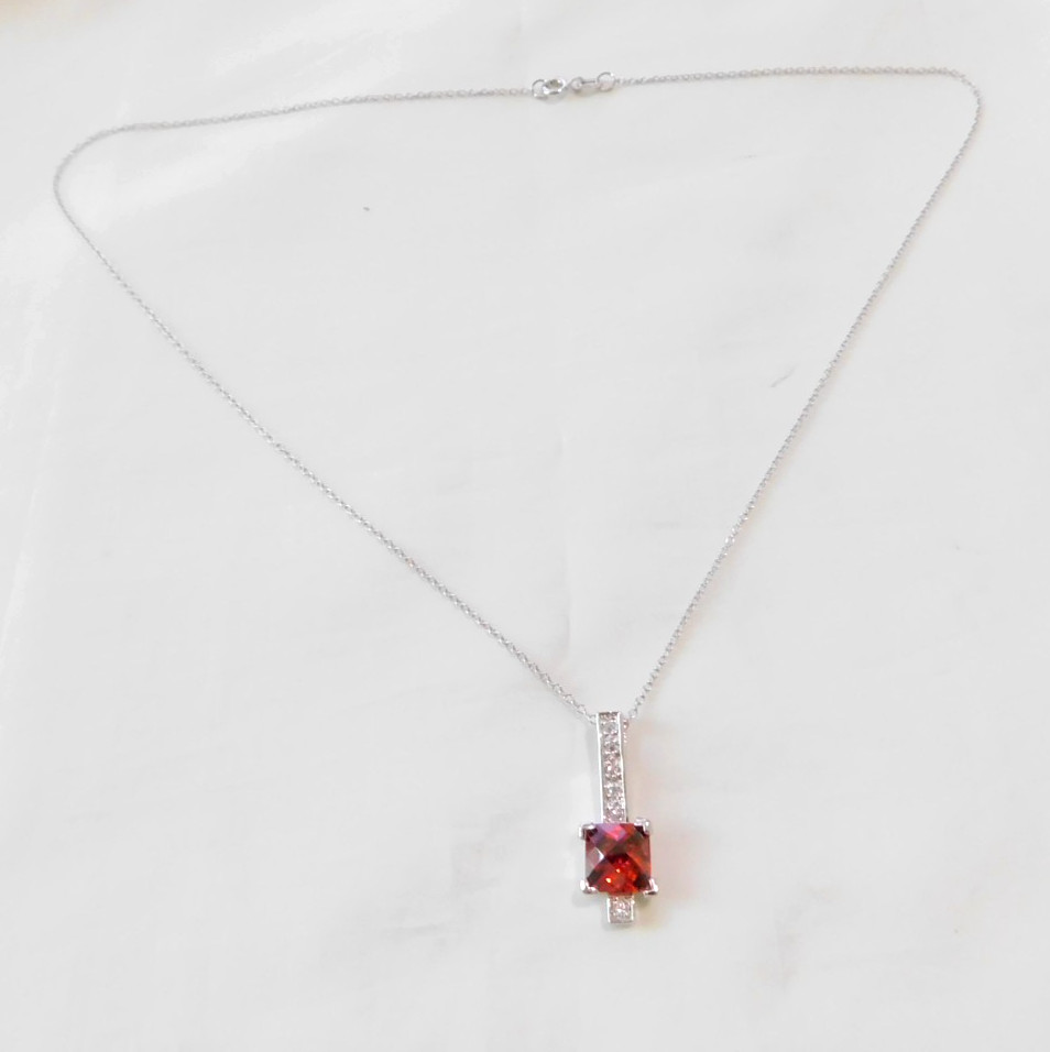 925 Sterling Silver Simulated Princess Cut Red Stone Pendant Necklace 4.0g