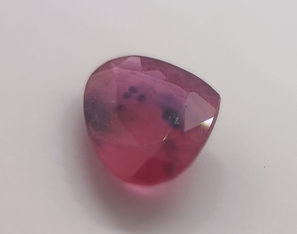 NATURAL AUSTRALIAN Pinkish Red Blue Spots Sapphire 1.49ct Tasmania Heart Ruby