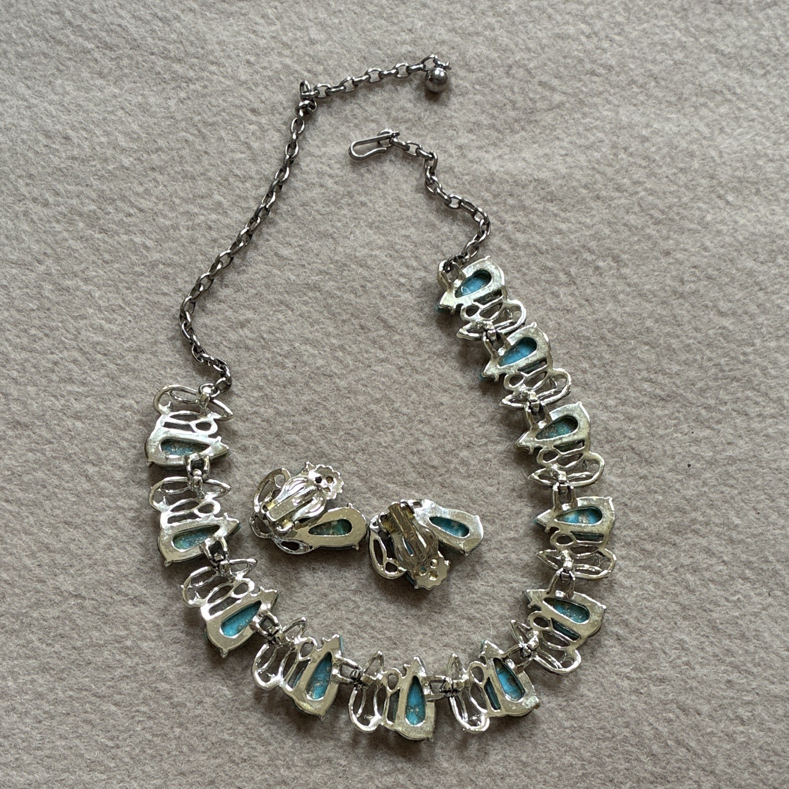 Vintage 50s-60s Silver tone Faux Turquoise Teardrop Necklace & Clip earrings set