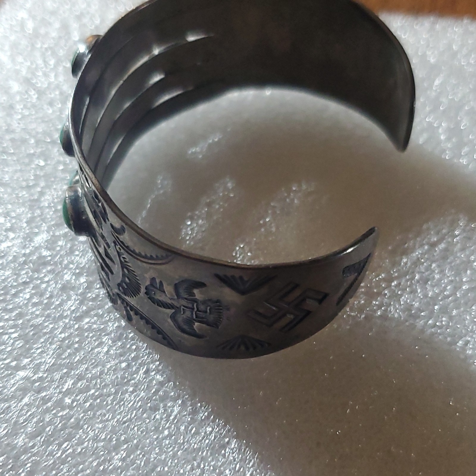 Antique 1930 Fred Harvey Navajo cuff braclet. Beautiful Silver and Turquase.
