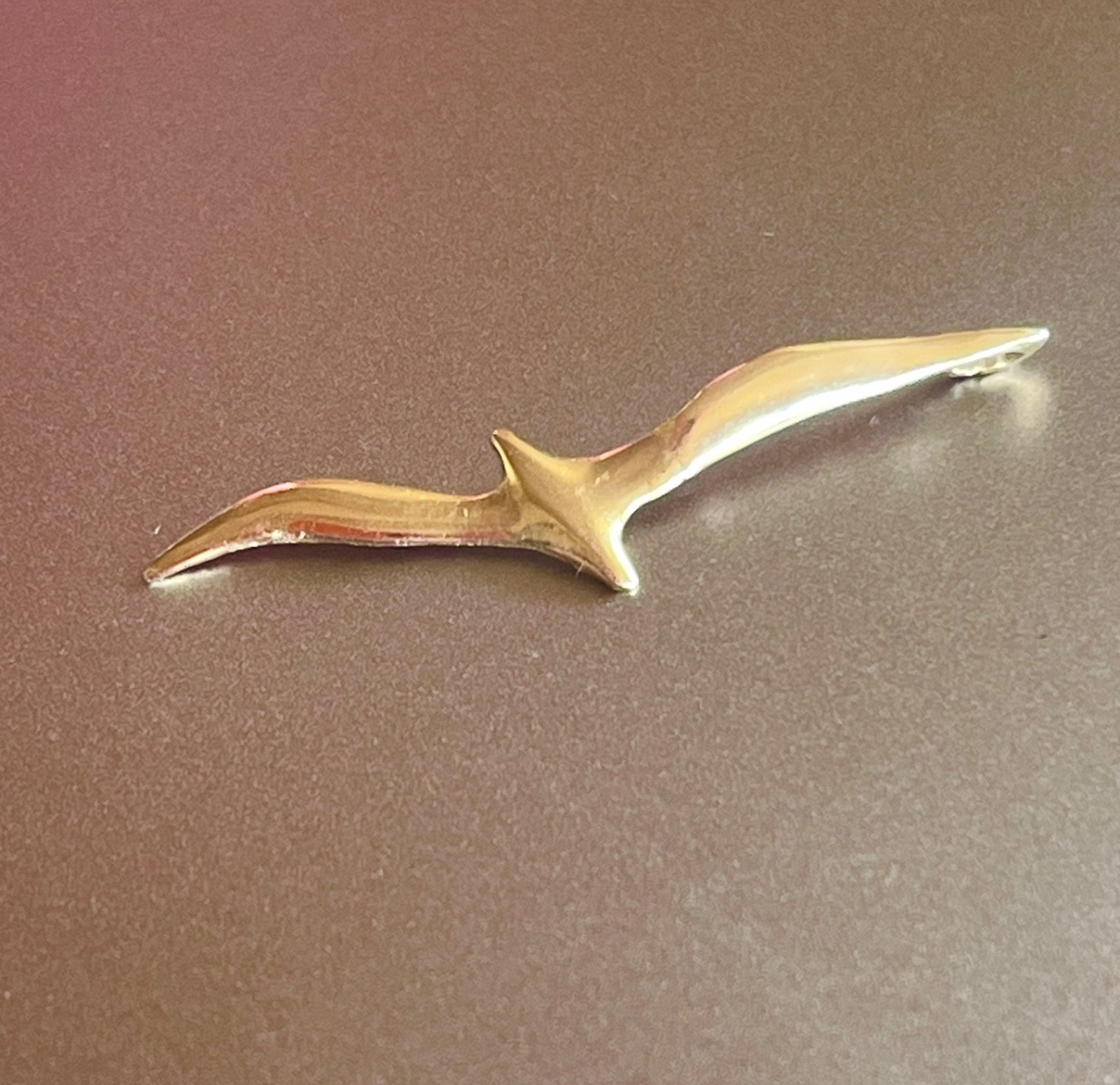 14K Solid Gold Seagull In Flight 40mm x 10mm Pendant Charm 16 inch Necklace
