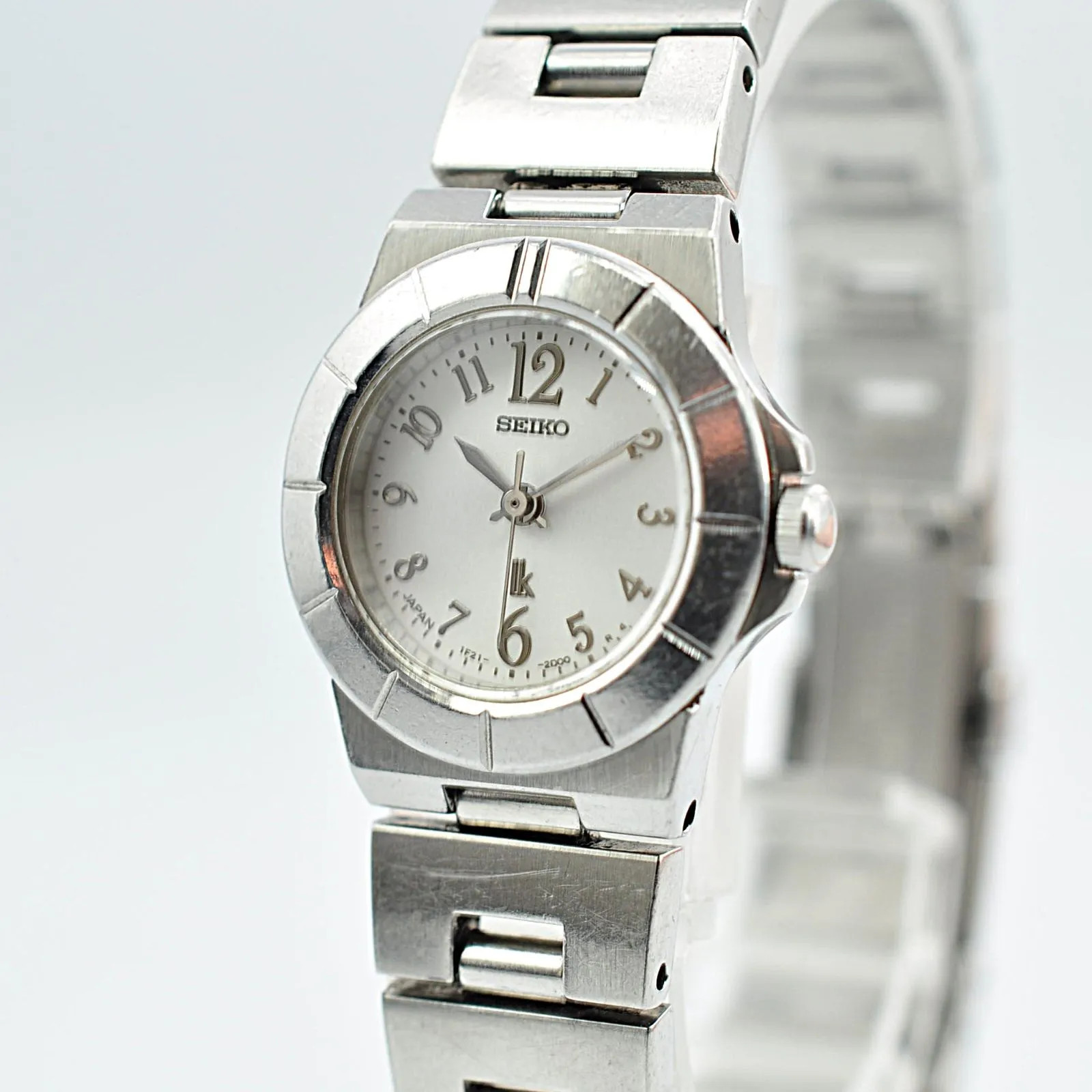 SEIKO Lukia 1F01-0L90 Quartz Watch, Women’s, Working Condition