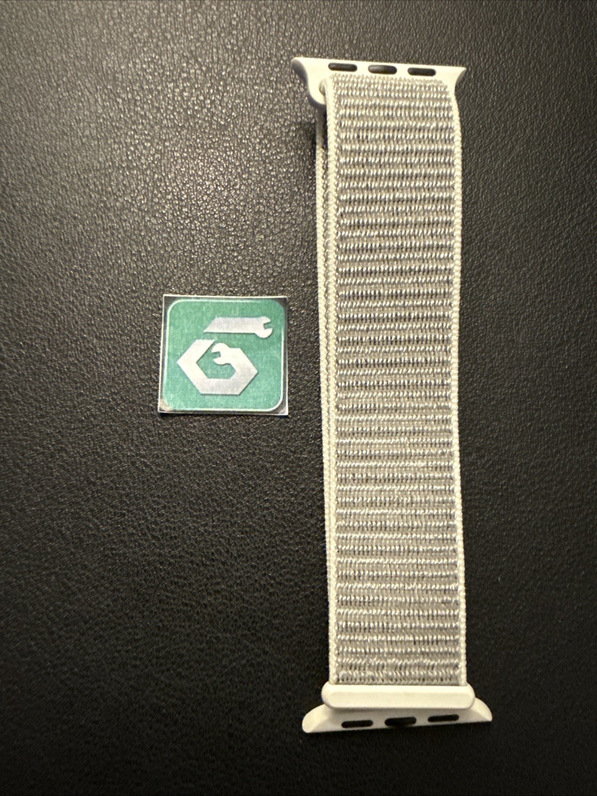 Apple Watch Sport Loop 40mm (38/41) Genuine OEM Seashell White Used