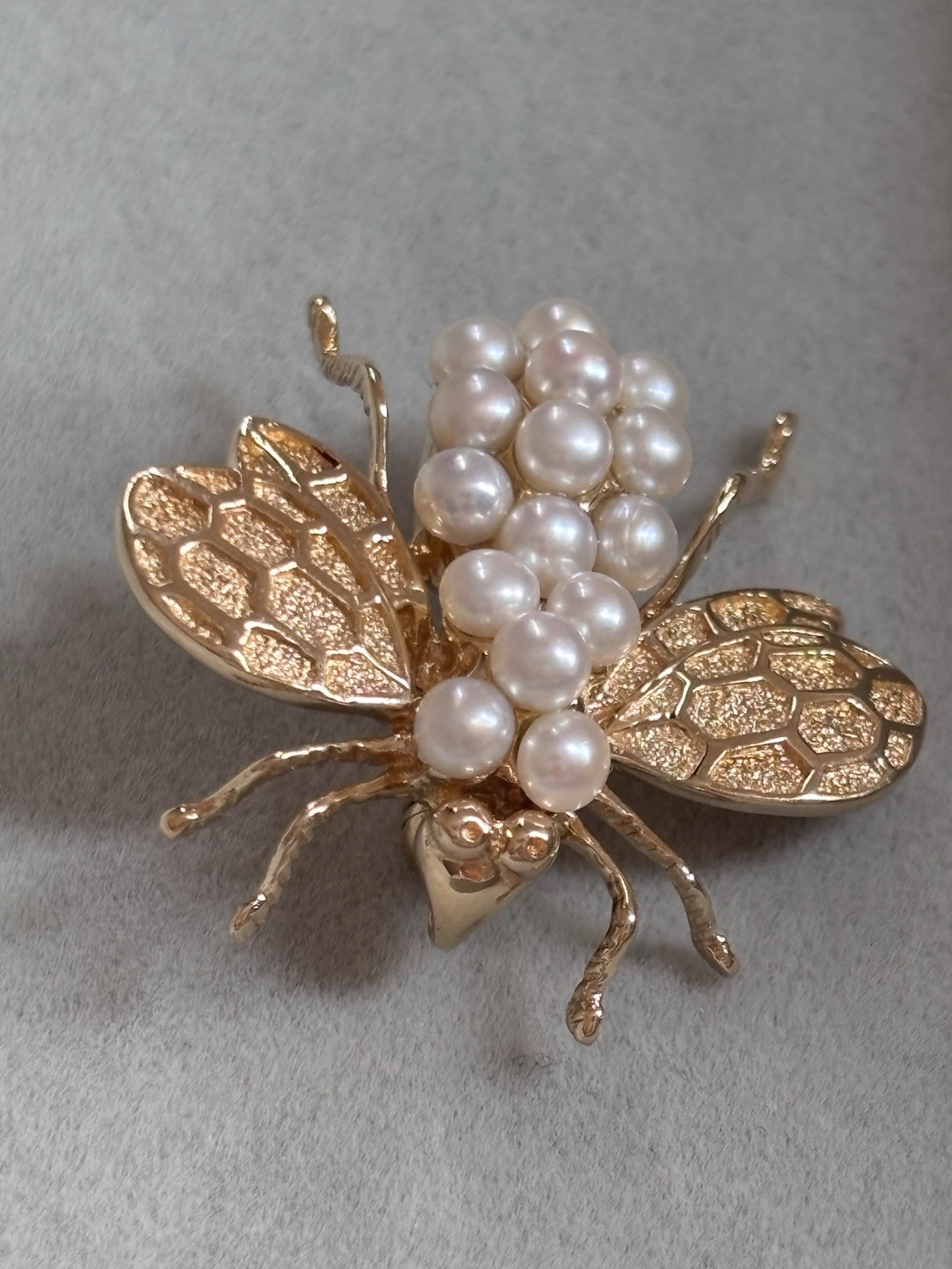 Vintage 14K Solid Yellow Gold Genuine Pearl Bee Brooch Gorgeous 5.67 Grams