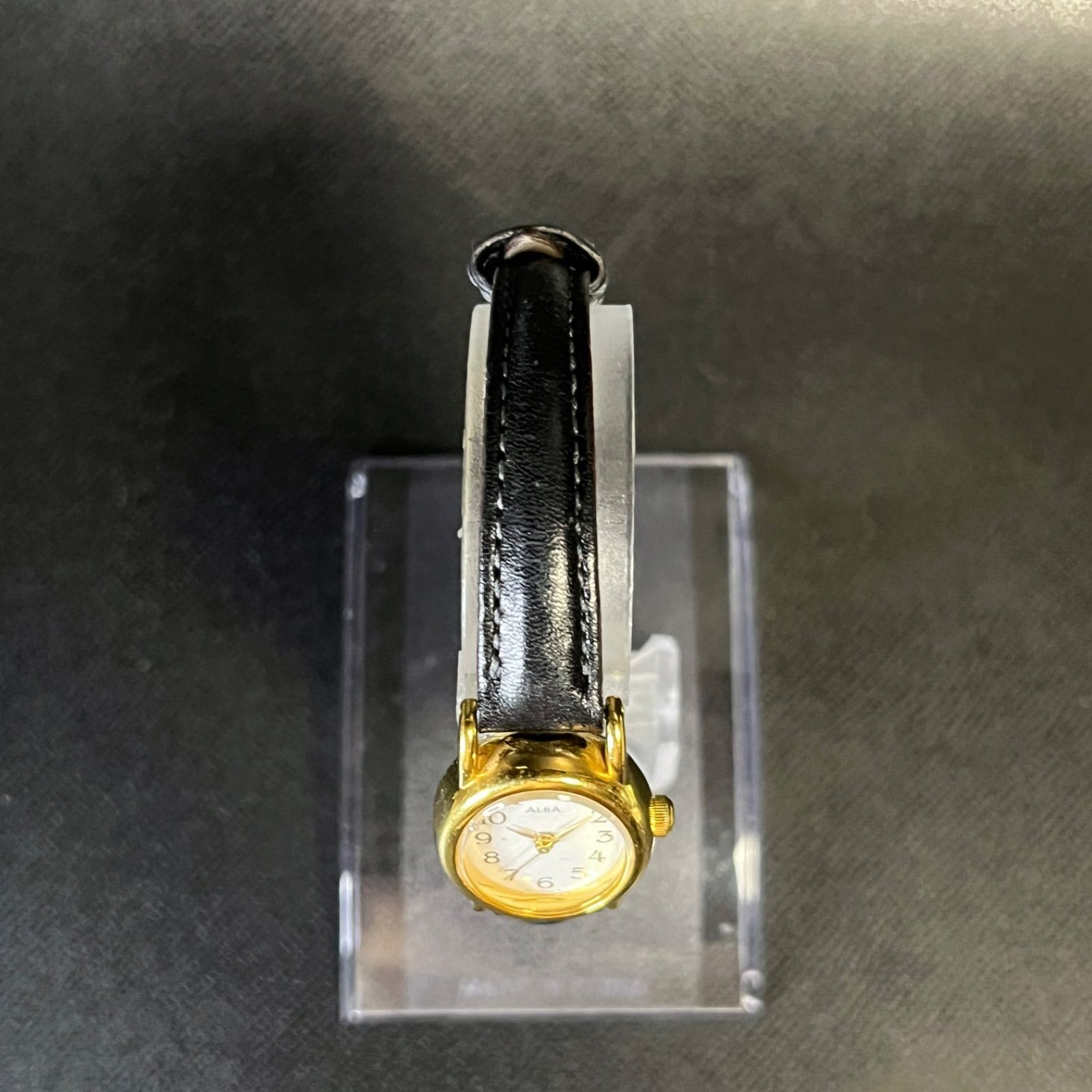 Working SEIKO ALBA Quartz Oval Wristwatch Working Confirmed Gold V811 5A00