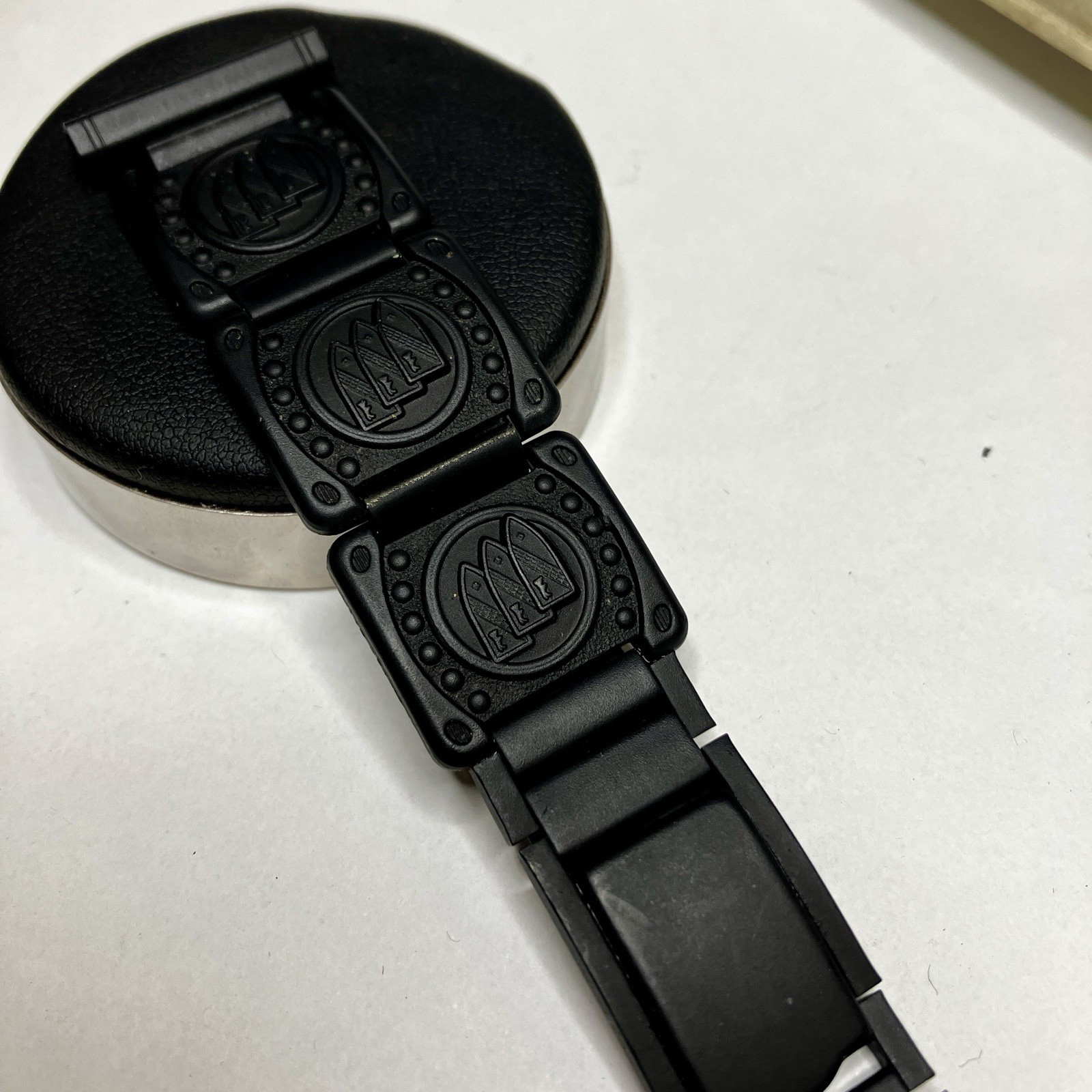21.5mm Japan Matte Black Watch Band NOS LAMP Art Deco Medallion Bracelet Clasp