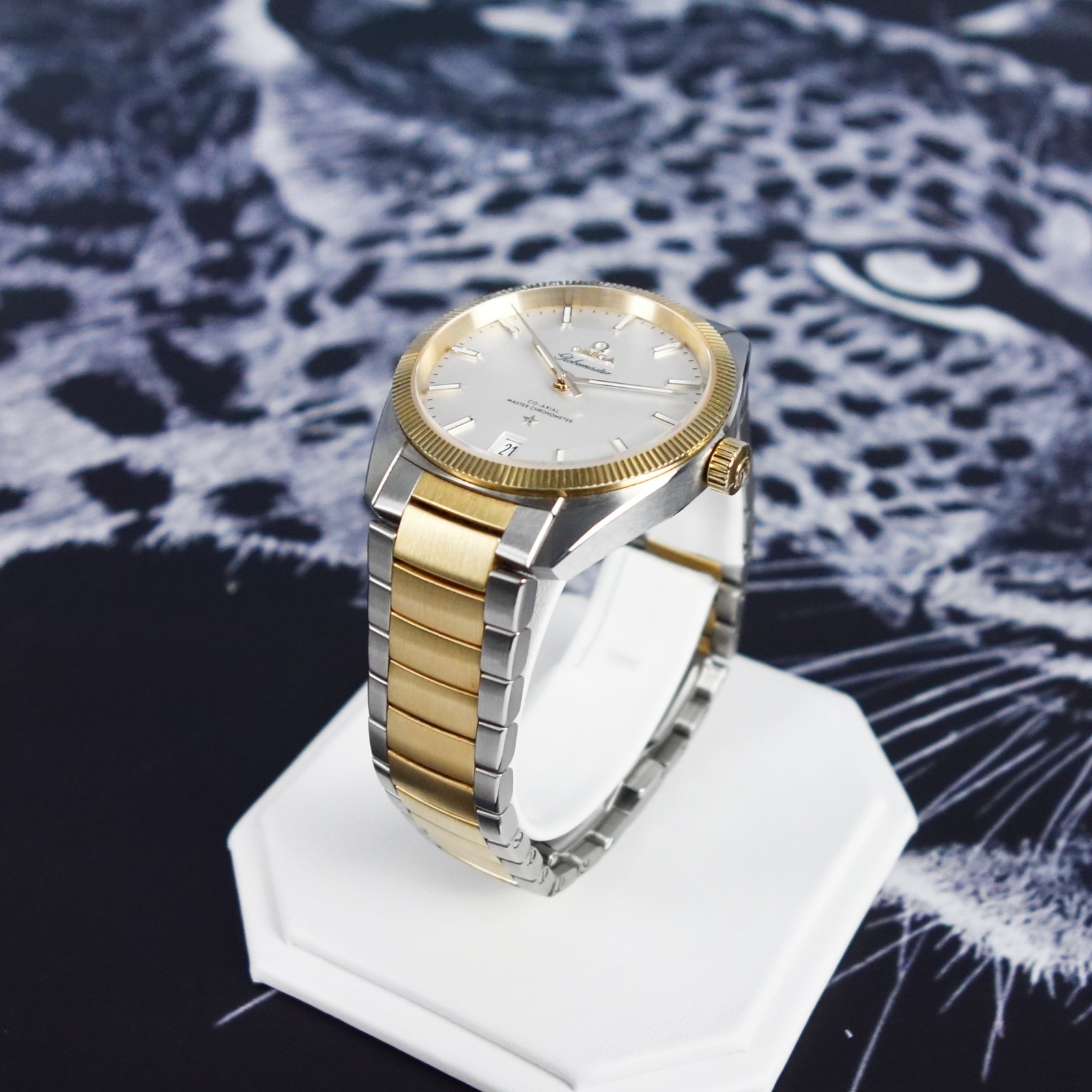 Omega Constellation Globemaster Full Set 2 Tone Gold & Steel 130.20.39.21.03.001