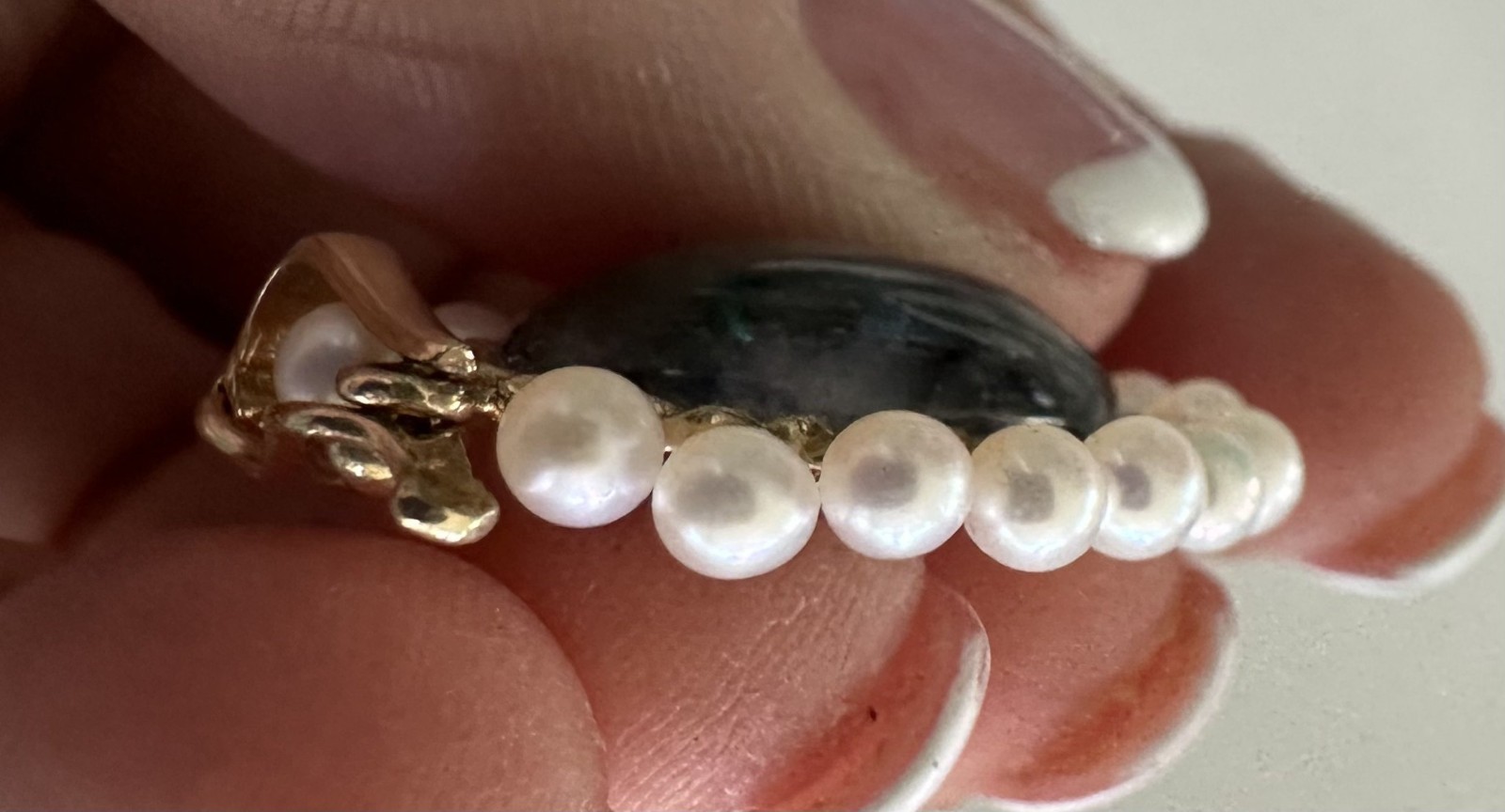 14k Yellow Gold Black/Dark Gray Stone Pearl Pendant Enhancer WV Hong Kong