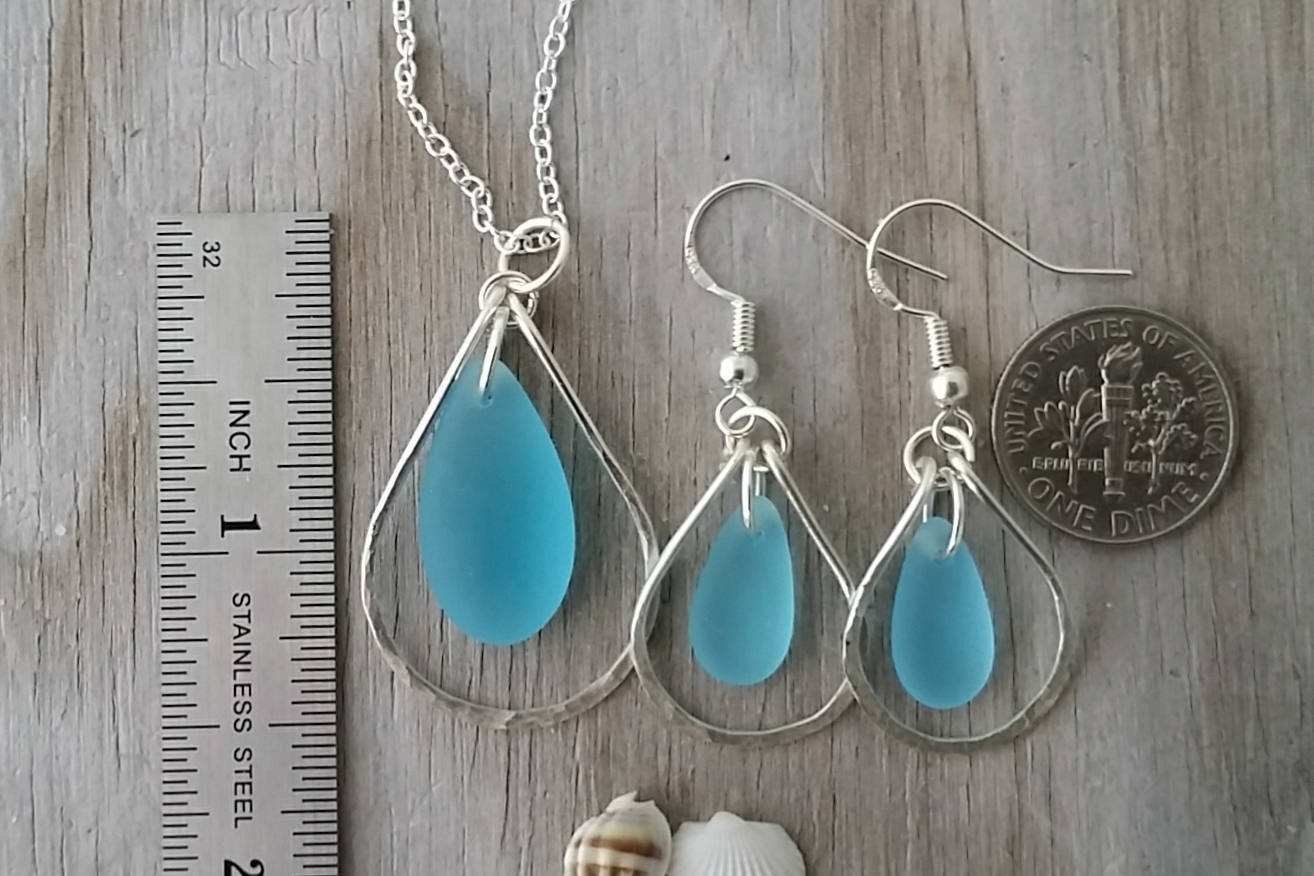 Hawaiian Jewelry Set, Hammered Wire Loop Necklace Earrings Jewelry Set,