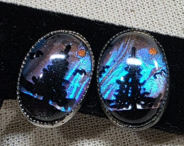 ~VINTAGE STERLING SILVER W/DOMED BUTTERFLY WING SILHOUETTE SCREW-BACK EARRINGS