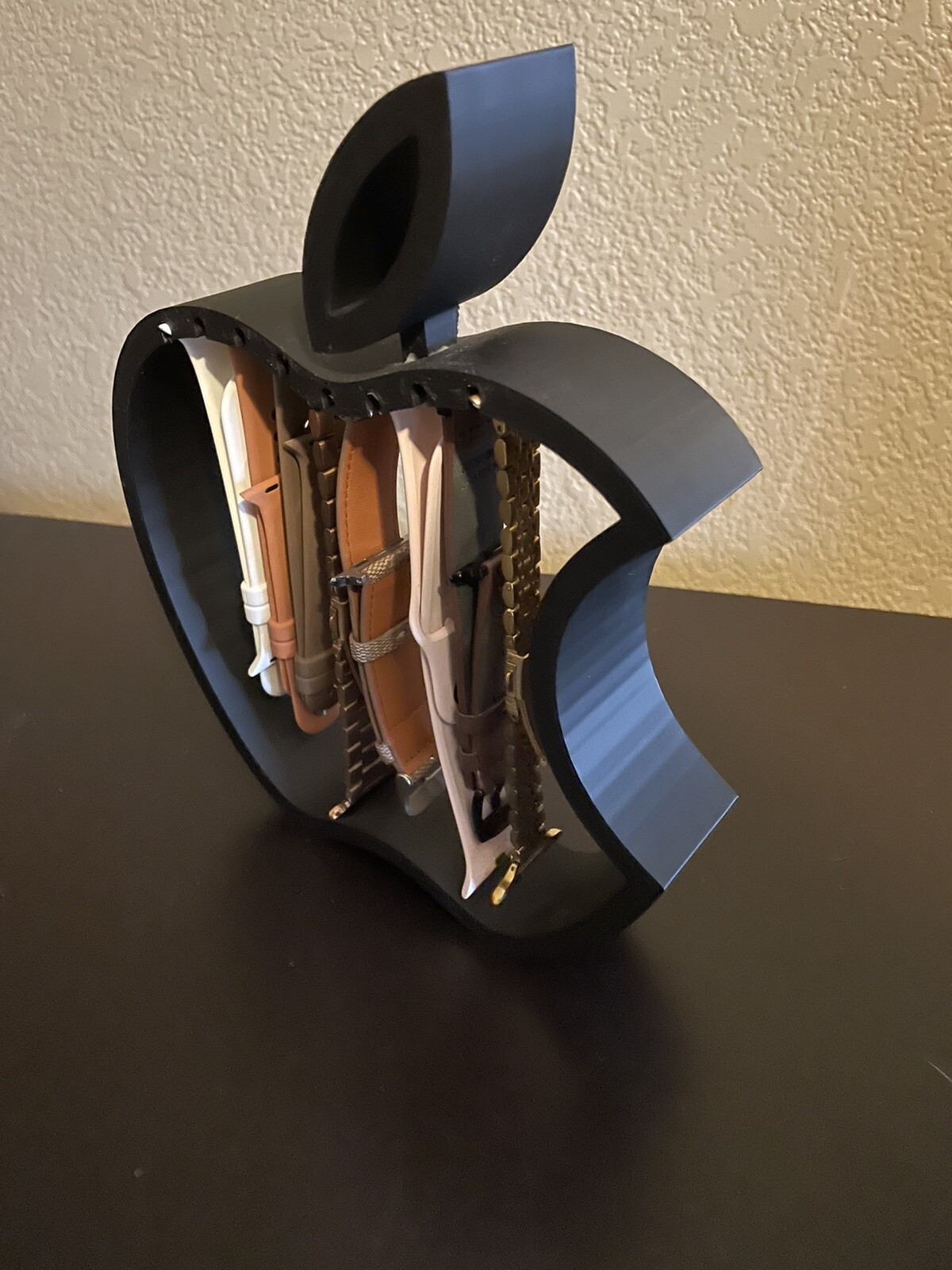 APPLE WATCH BAND HOLDER, DISPLAY, ORGANIZER,it holds up to 8 watch bands