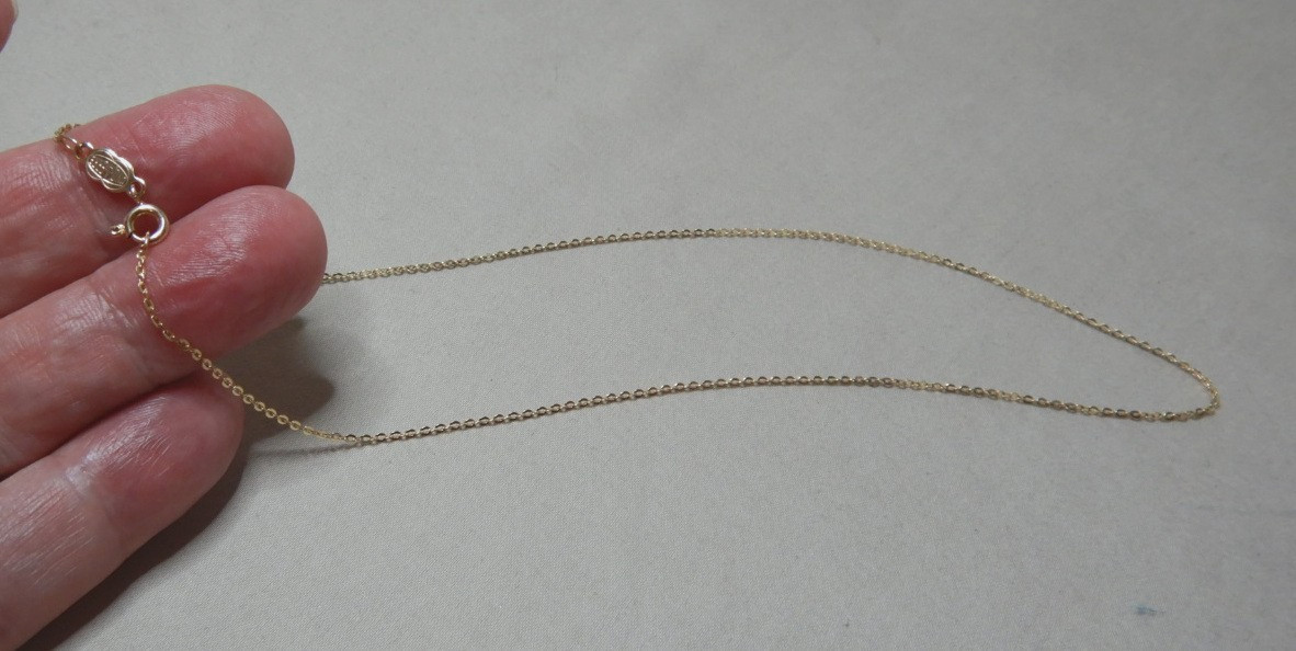 Vintage 9ct Gold Italian Chain Necklace by UNO A ERRE 4238