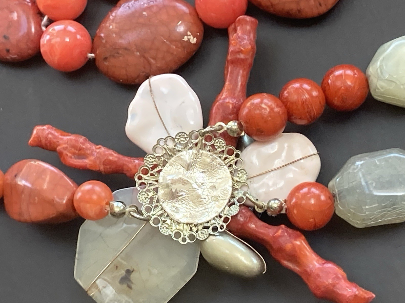 Chunky Mermaidcore Necklace Coral Bead Acrylic Signed Lydell NY Beach 24″