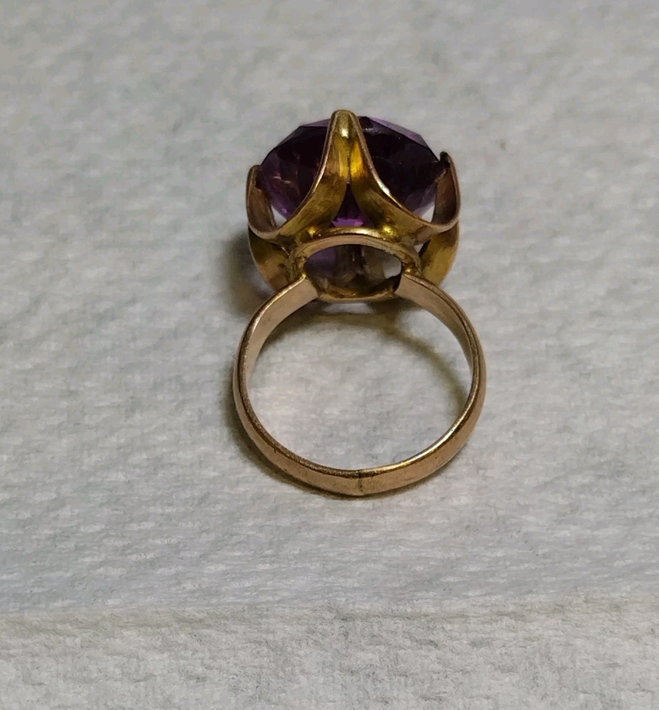 VTG Gold Tone Cocktail Ring Large Oval Faux Amethyst Purple Faceted Stone 6.5